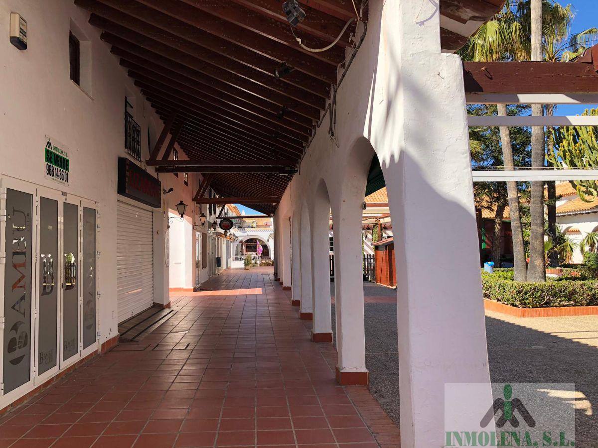 Venta de local comercial en La Manga del Mar Menor