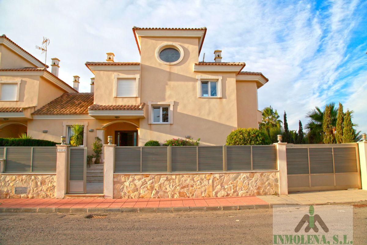 For sale of chalet in La Manga del Mar Menor