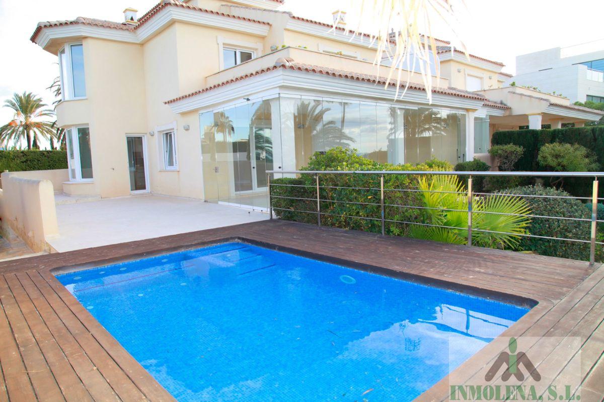 For sale of chalet in La Manga del Mar Menor