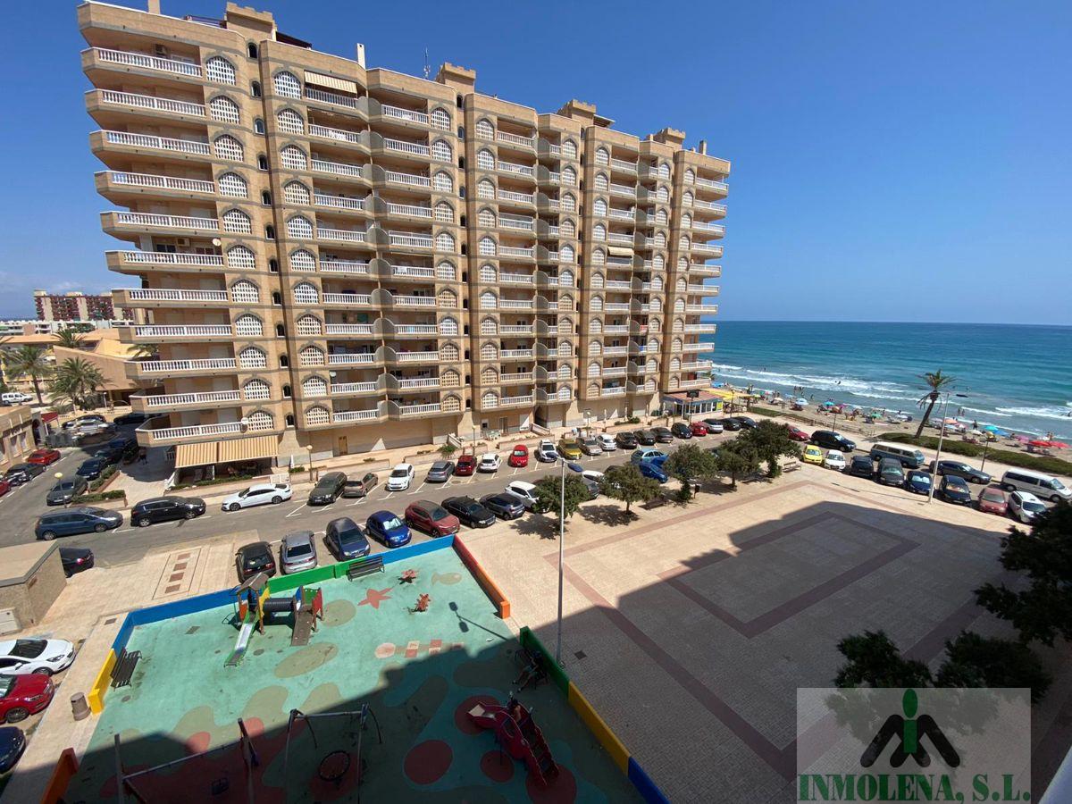 For sale of flat in La Manga del Mar Menor