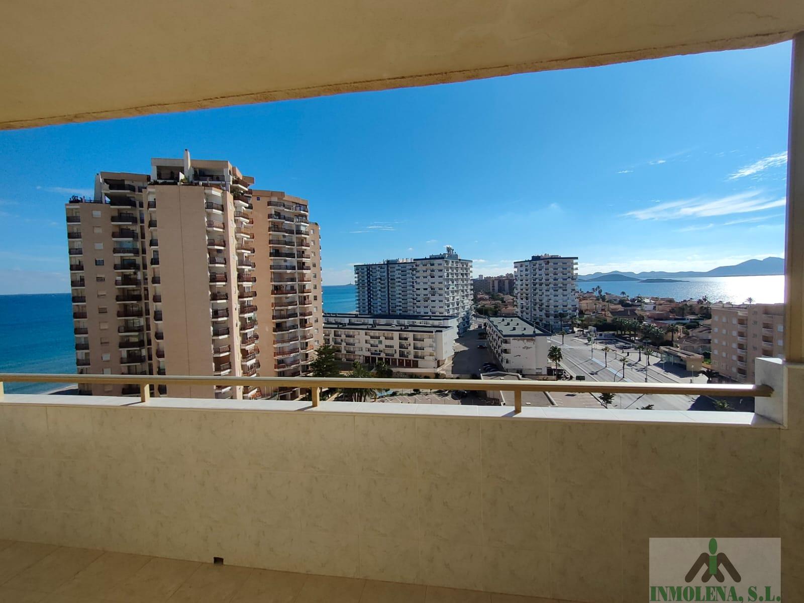 For sale of flat in La Manga del Mar Menor