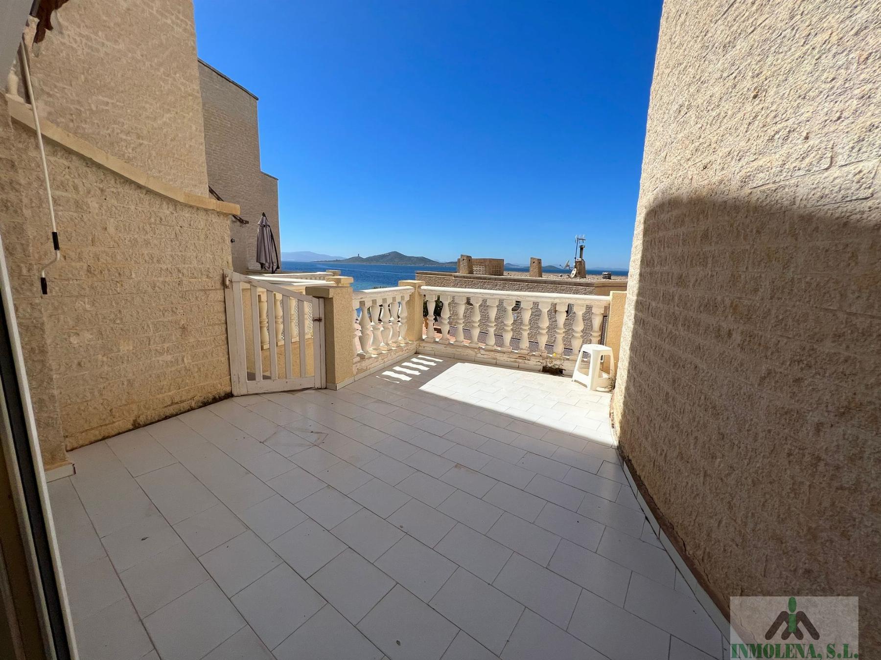 For sale of apartment in La Manga del Mar Menor