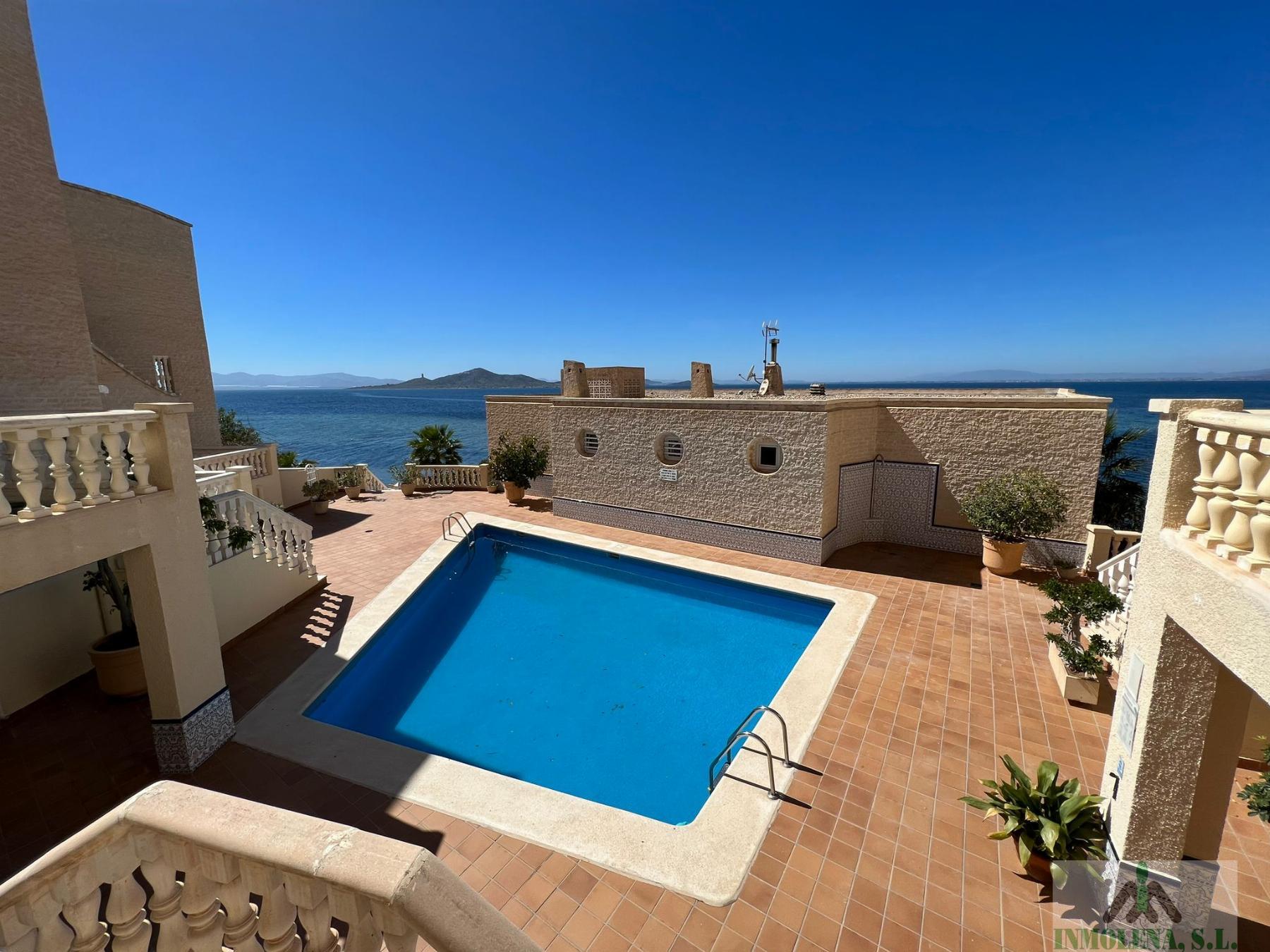 For sale of apartment in La Manga del Mar Menor