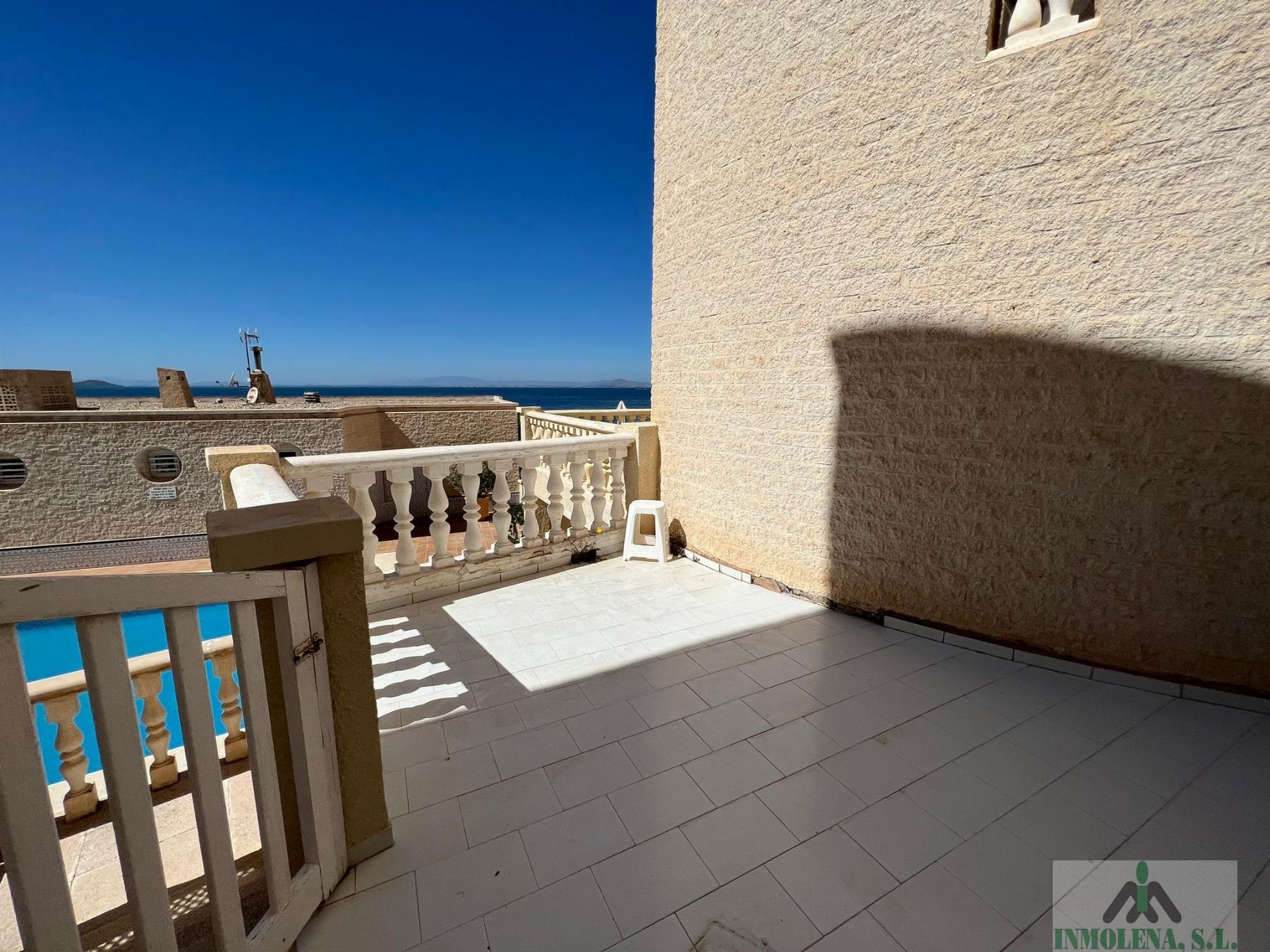 For sale of apartment in La Manga del Mar Menor