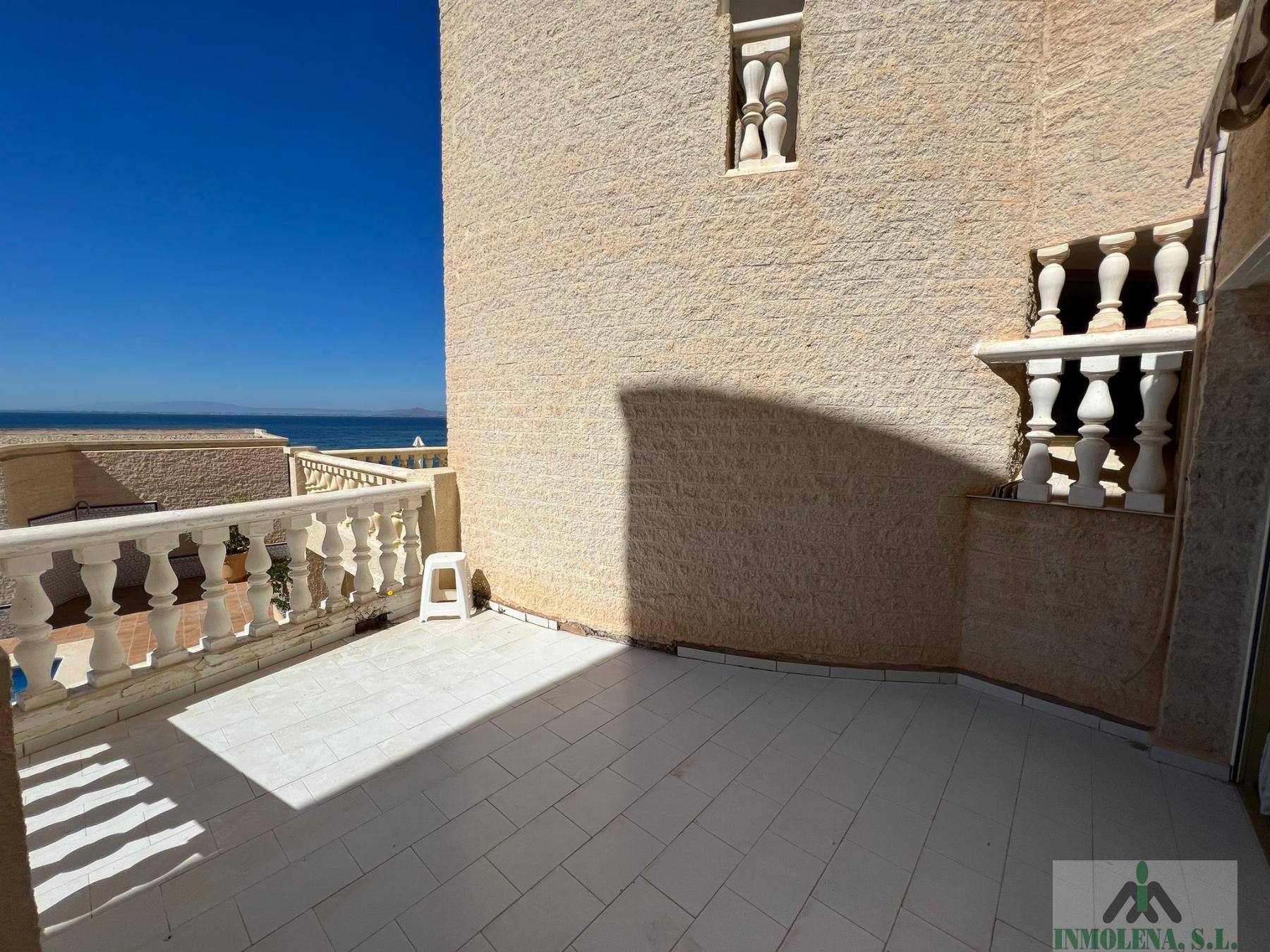 For sale of apartment in La Manga del Mar Menor