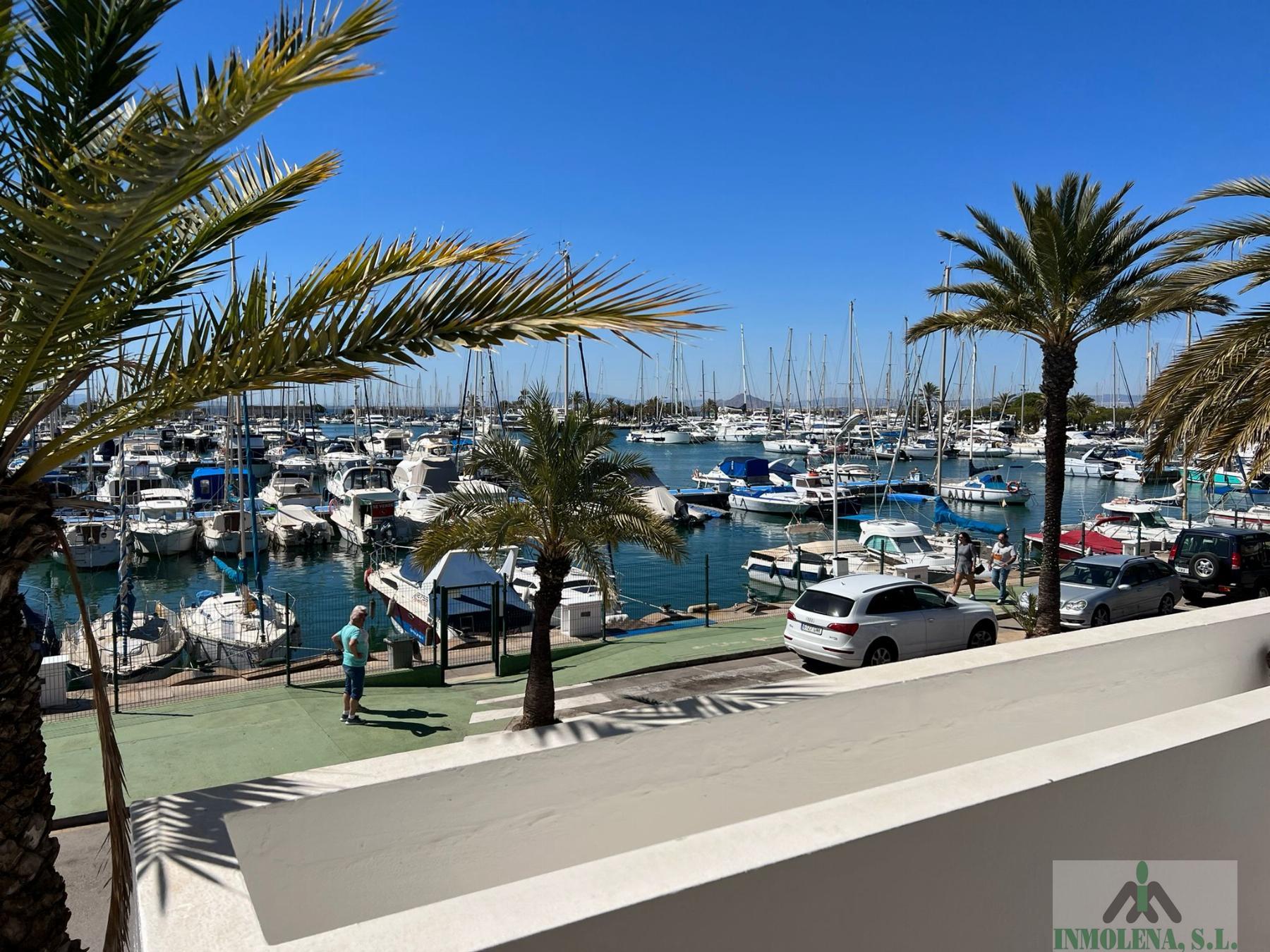 For sale of apartment in La Manga del Mar Menor