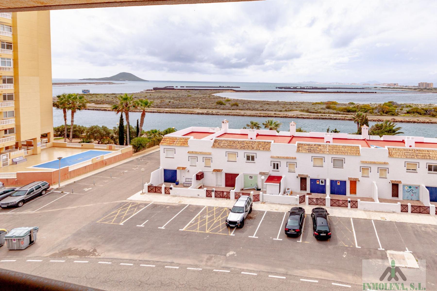 For sale of flat in La Manga del Mar Menor