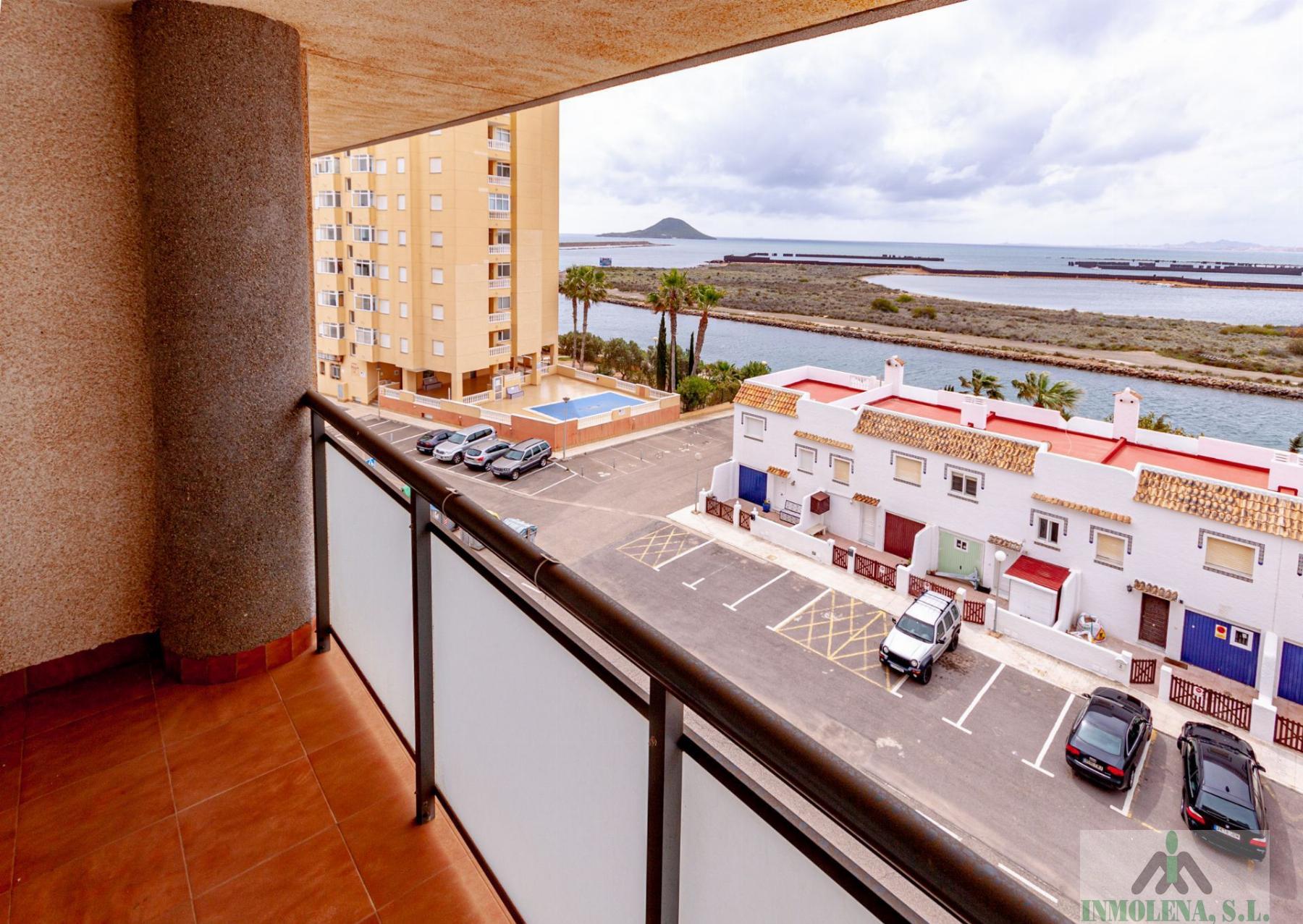 For sale of flat in La Manga del Mar Menor