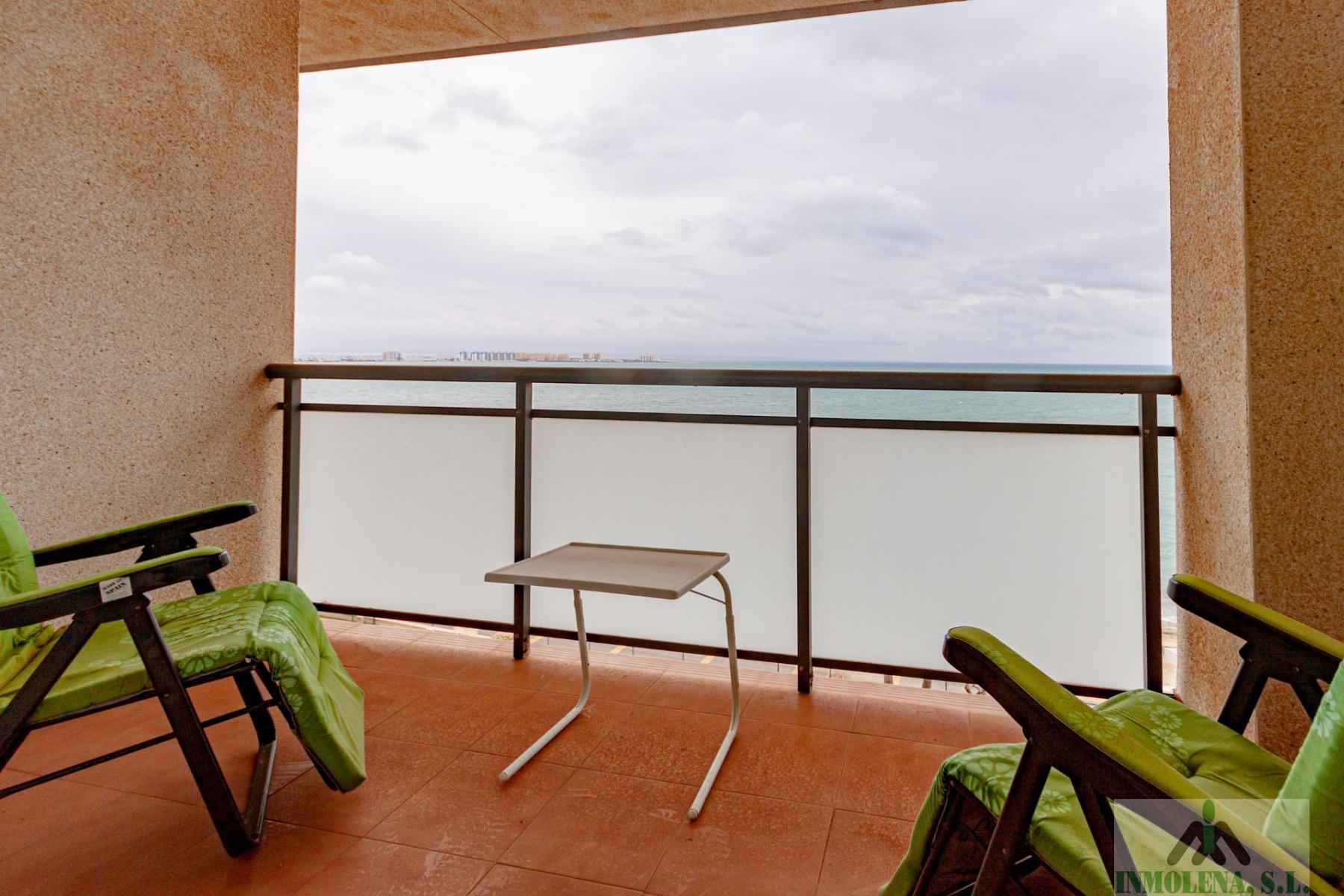 For sale of flat in La Manga del Mar Menor