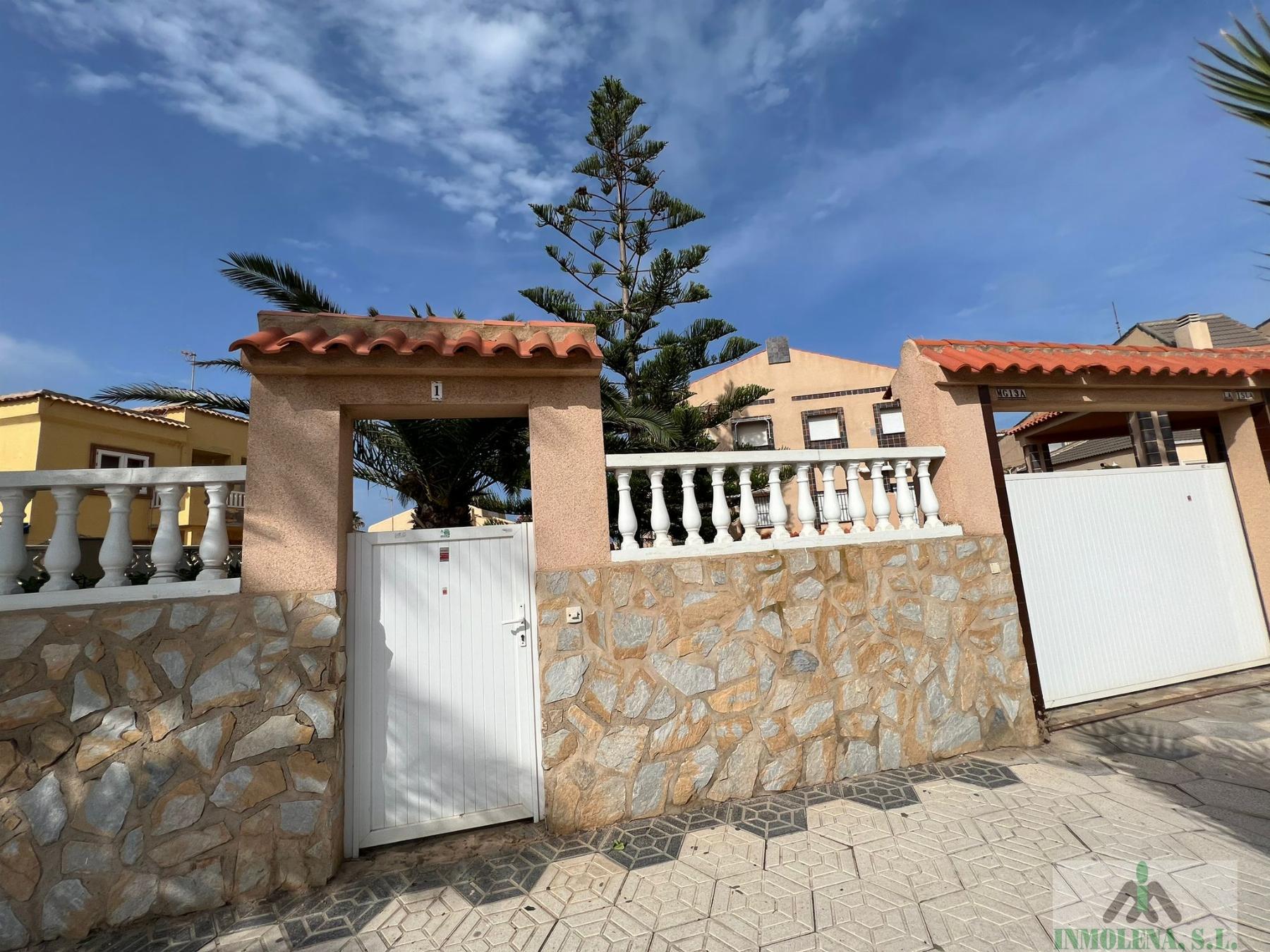 For sale of chalet in La Manga del Mar Menor