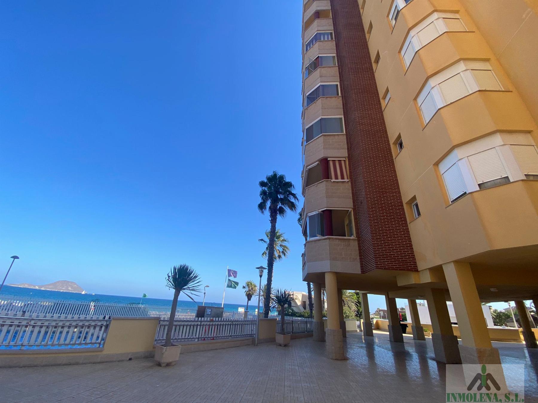 For sale of flat in La Manga del Mar Menor