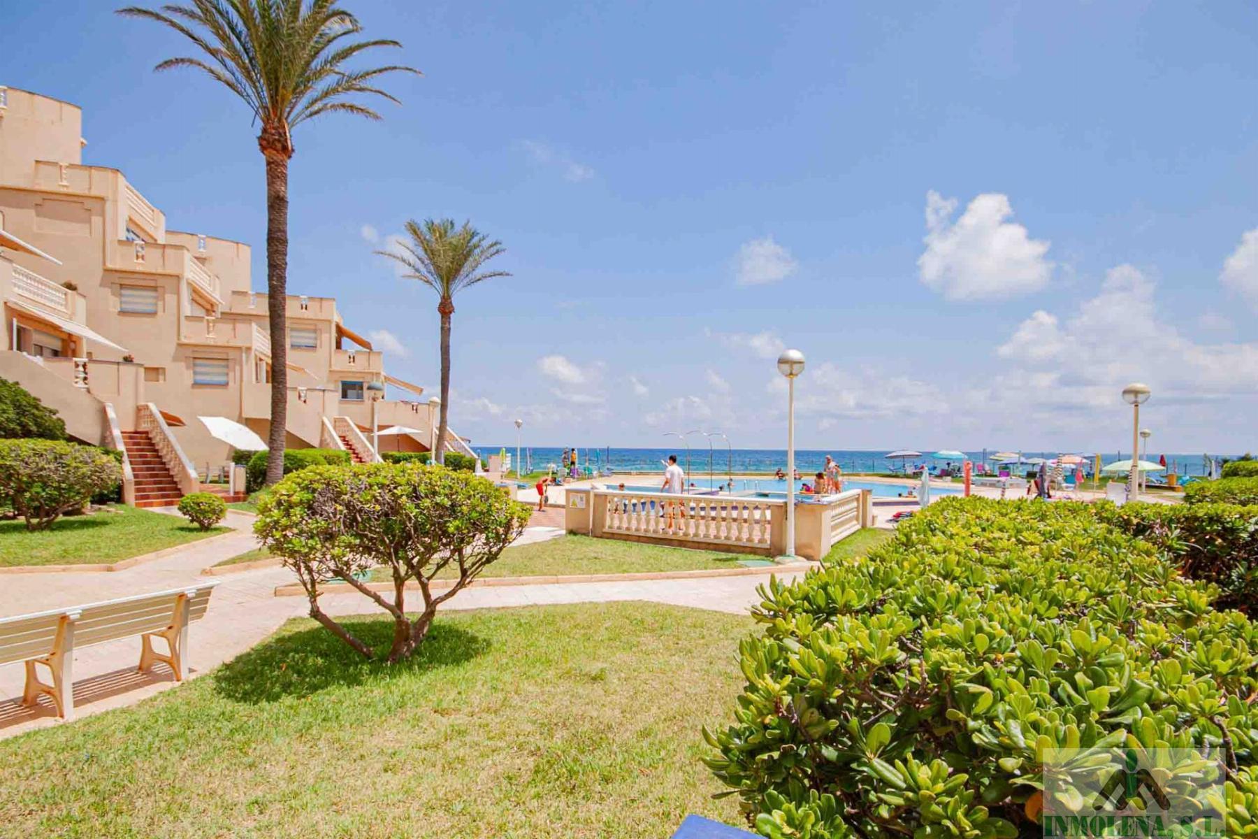 Venta de planta baja en La Manga del Mar Menor