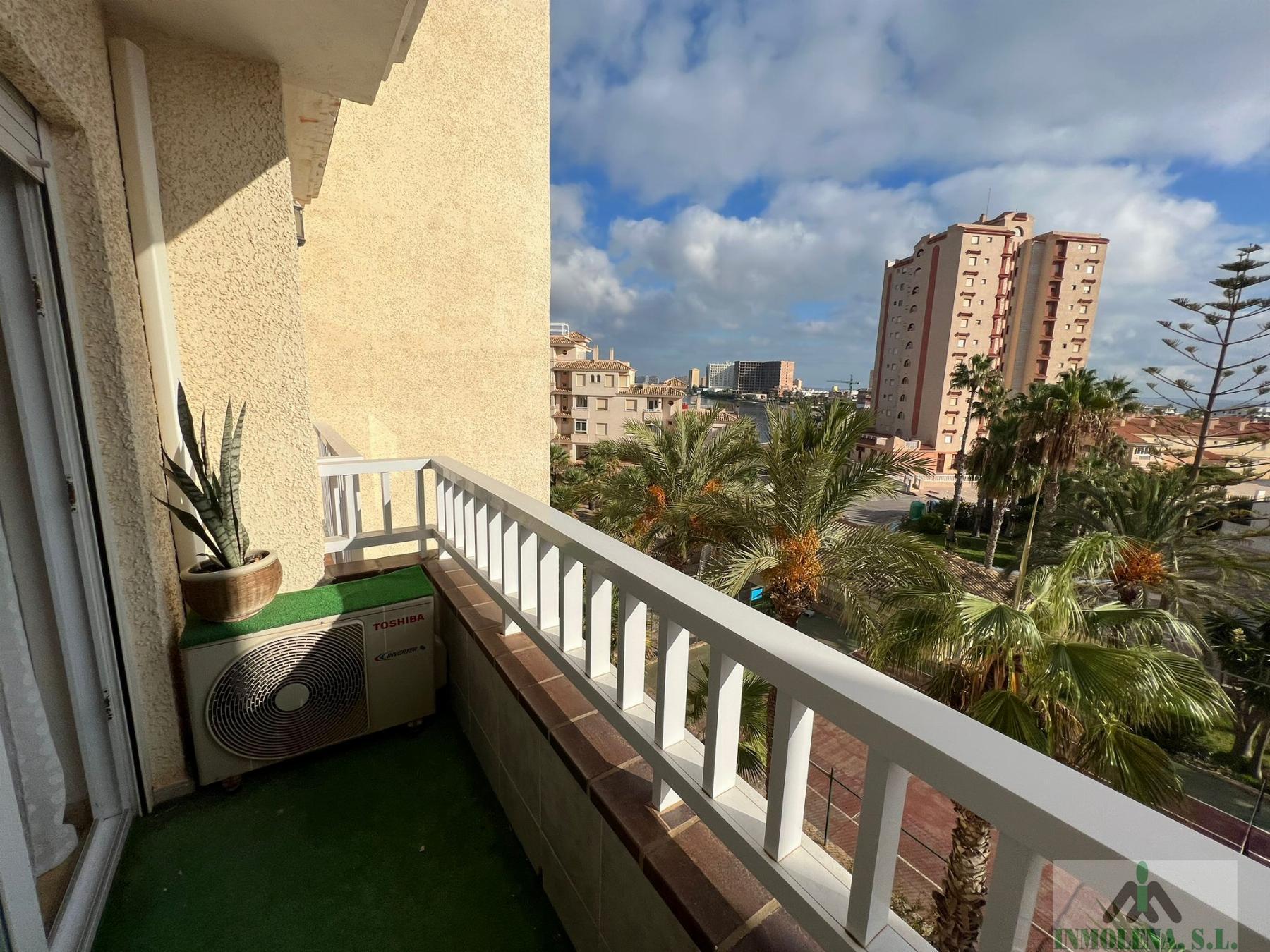 For sale of flat in La Manga del Mar Menor