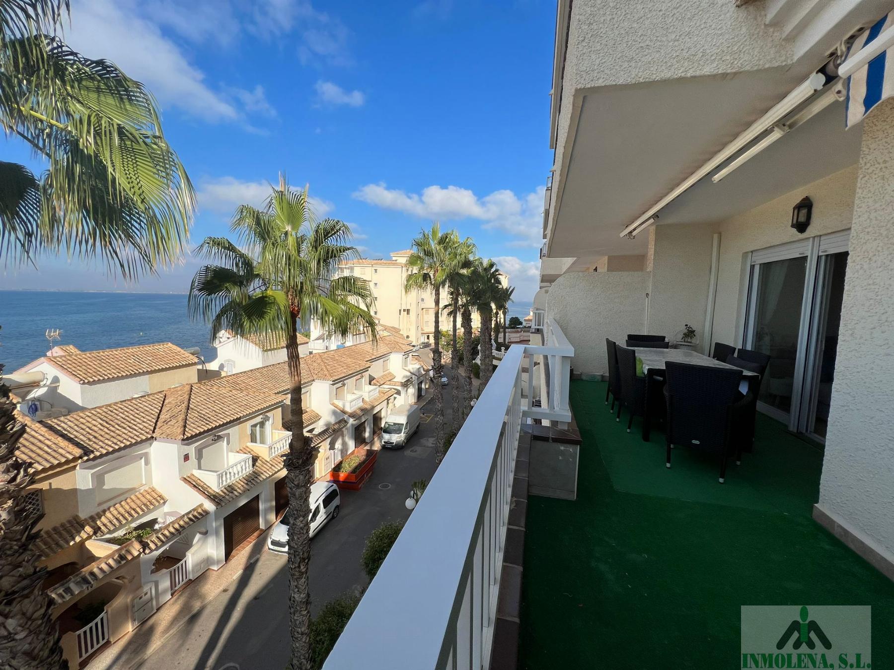 For sale of flat in La Manga del Mar Menor