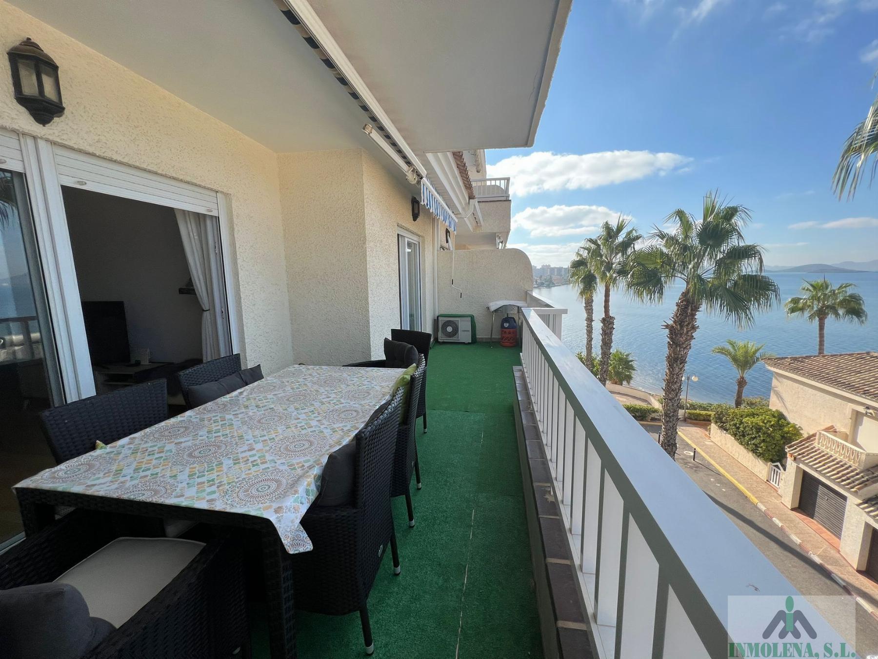 For sale of flat in La Manga del Mar Menor