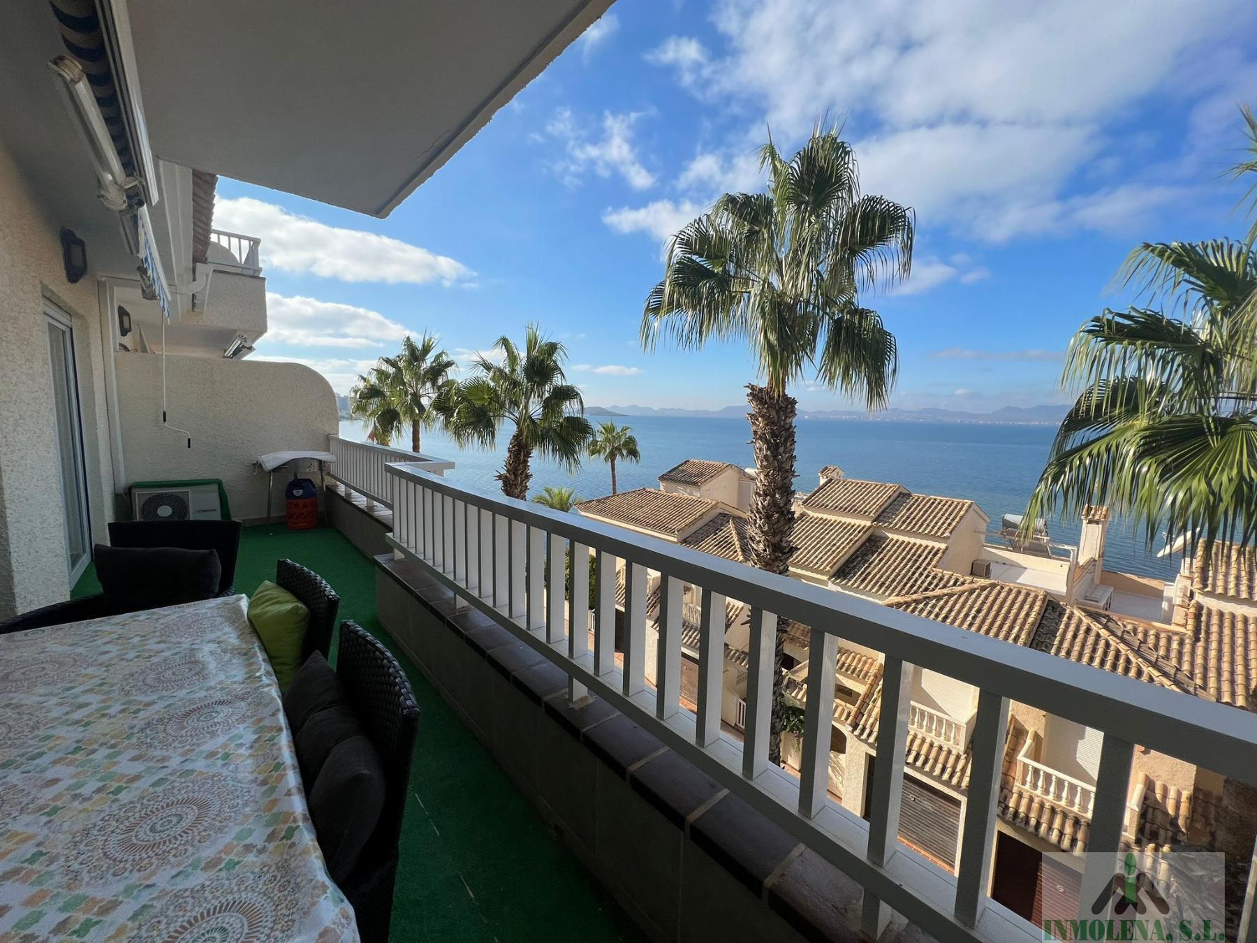 For sale of flat in La Manga del Mar Menor