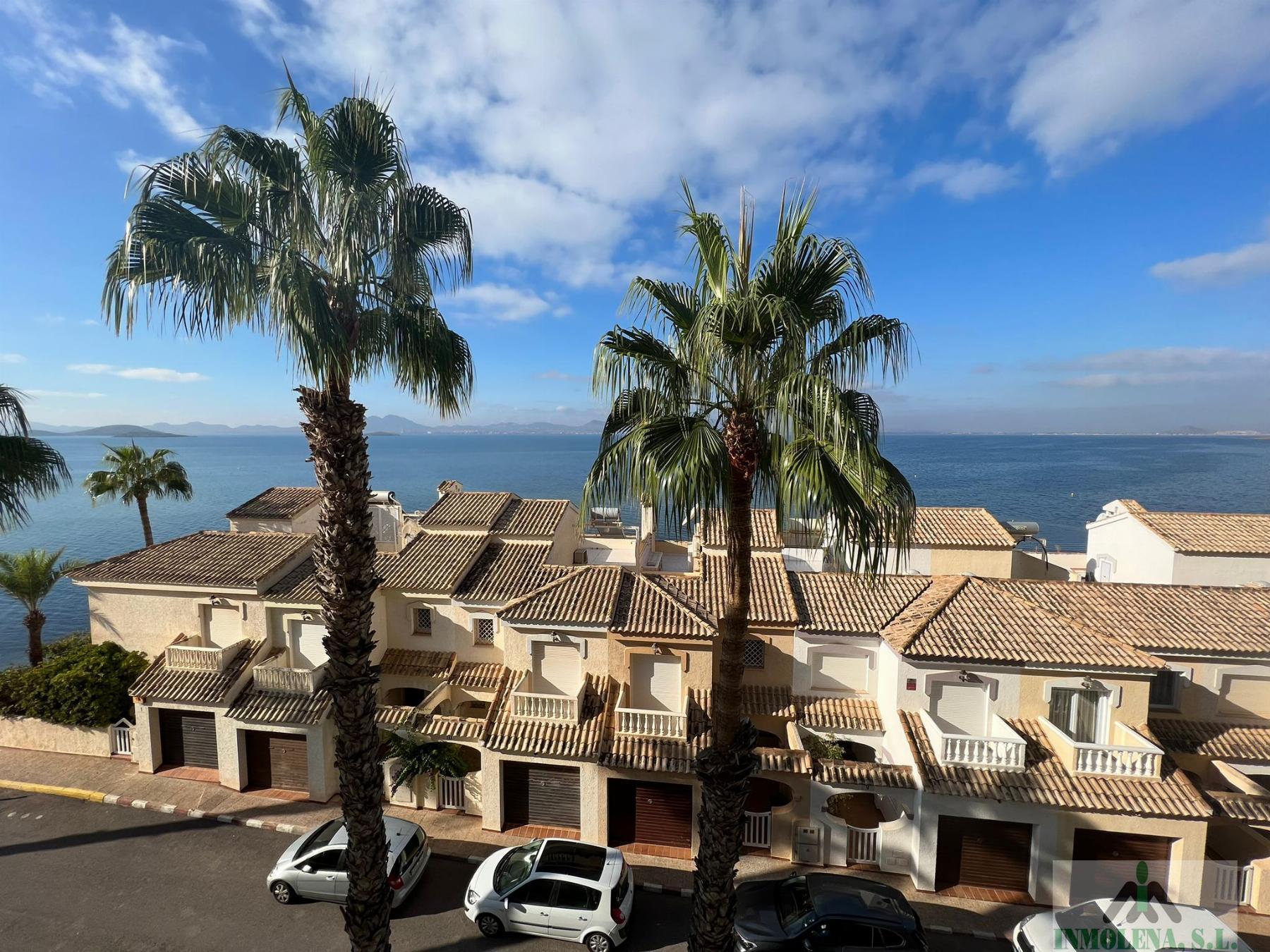 For sale of flat in La Manga del Mar Menor