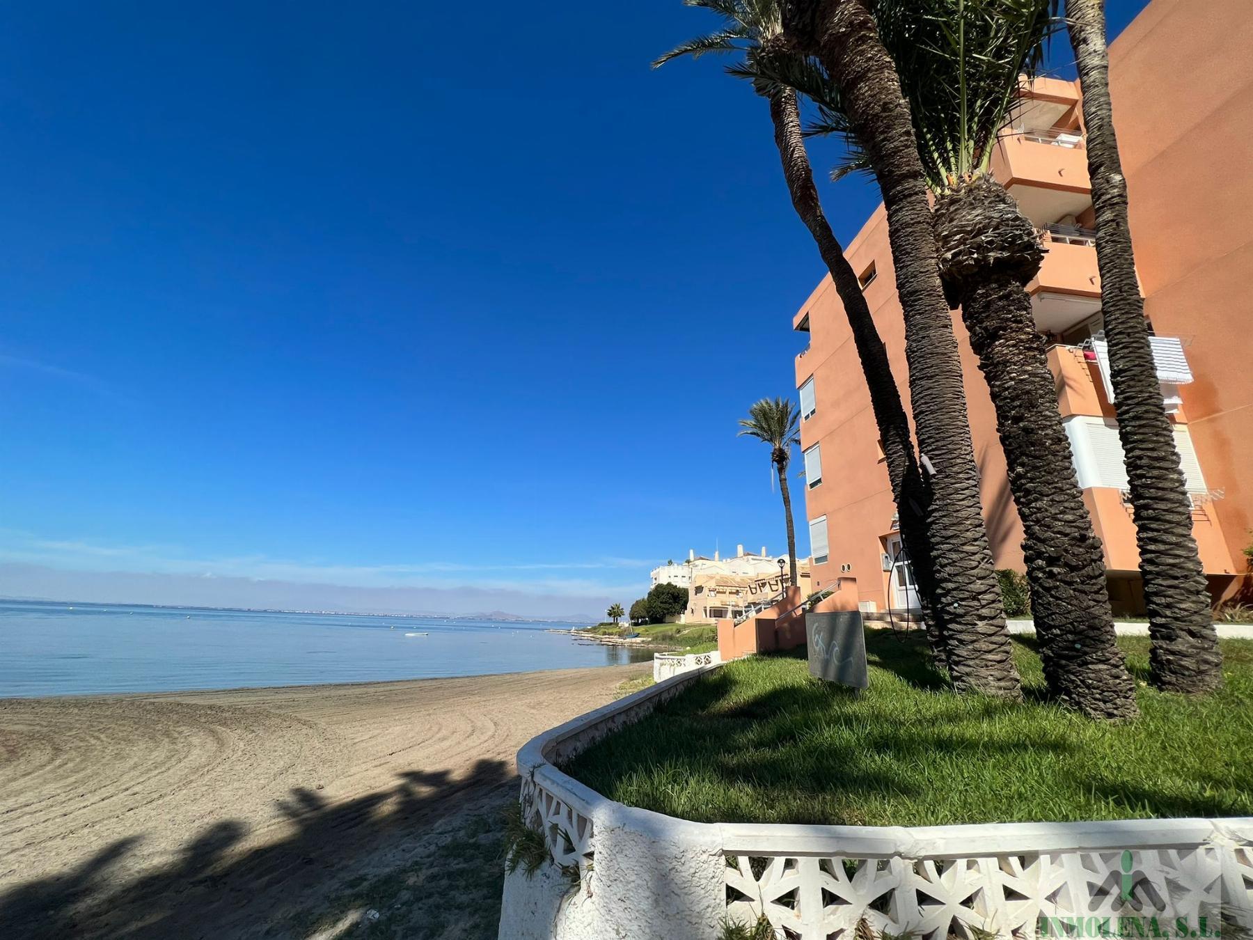 For sale of flat in La Manga del Mar Menor