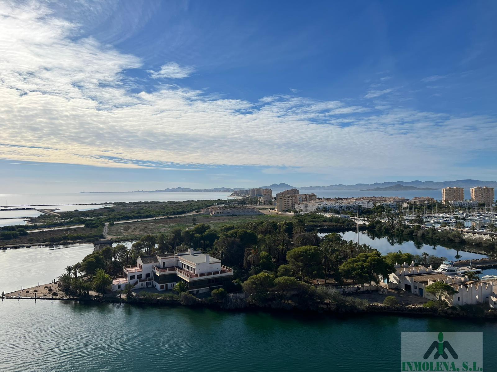 For sale of flat in La Manga del Mar Menor