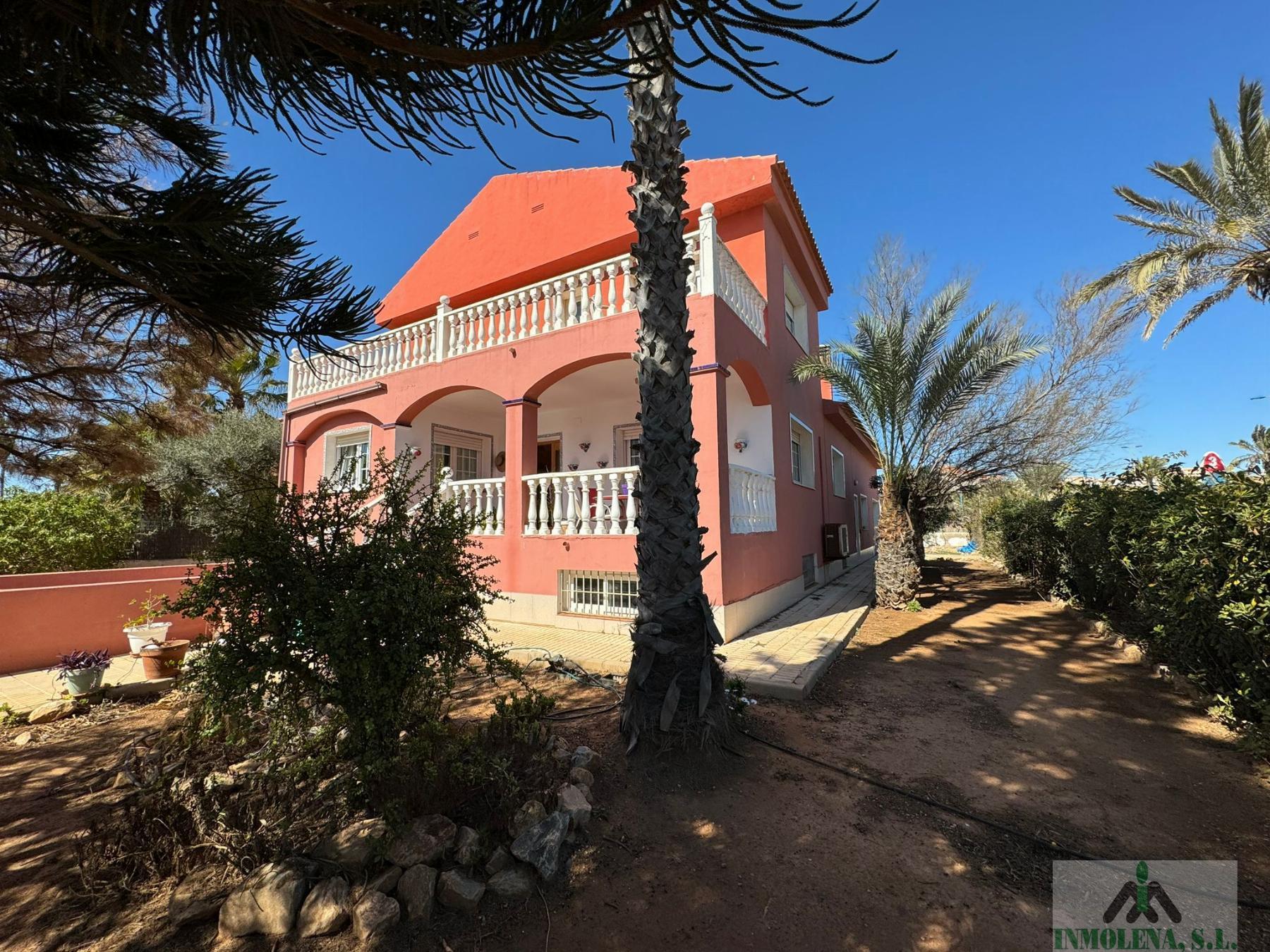 For sale of chalet in La Manga del Mar Menor