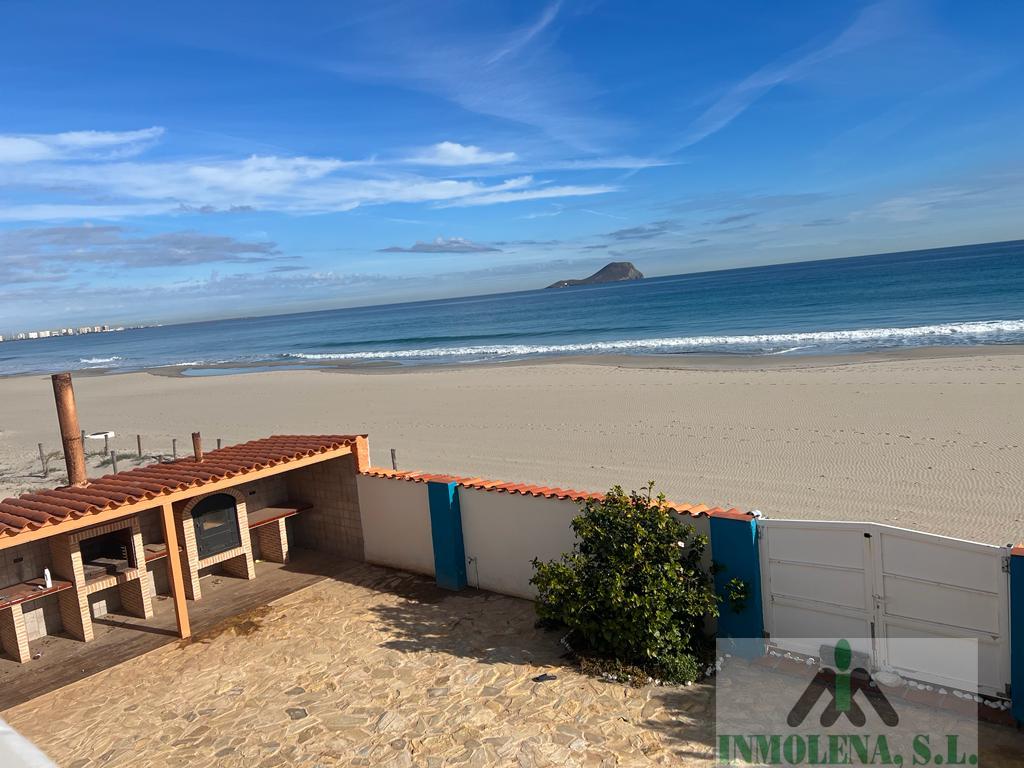 For sale of chalet in La Manga del Mar Menor