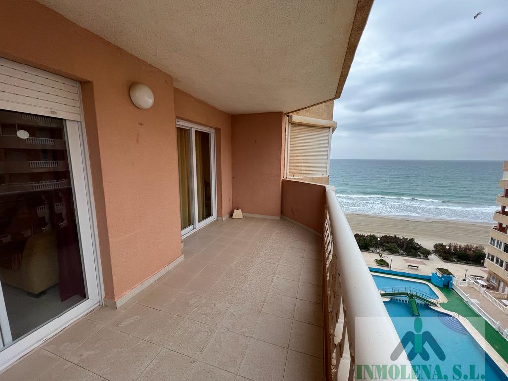 For sale of apartment in La Manga del Mar Menor