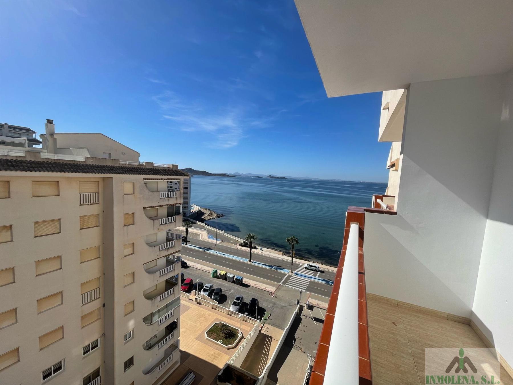 For sale of apartment in La Manga del Mar Menor