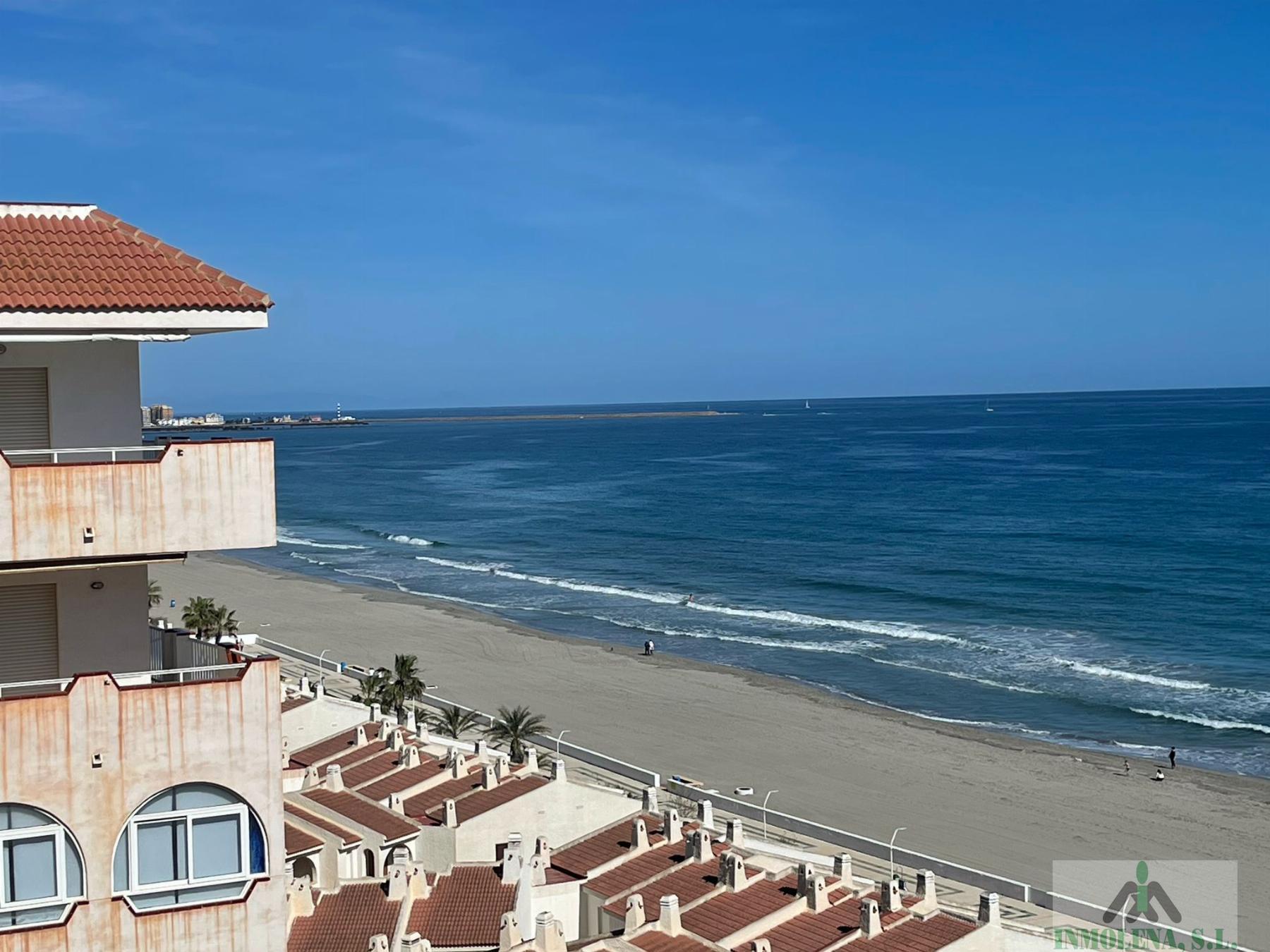 For sale of apartment in La Manga del Mar Menor