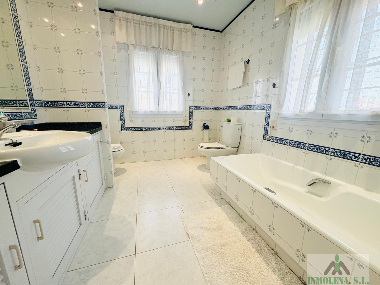 For sale of chalet in La Manga del Mar Menor