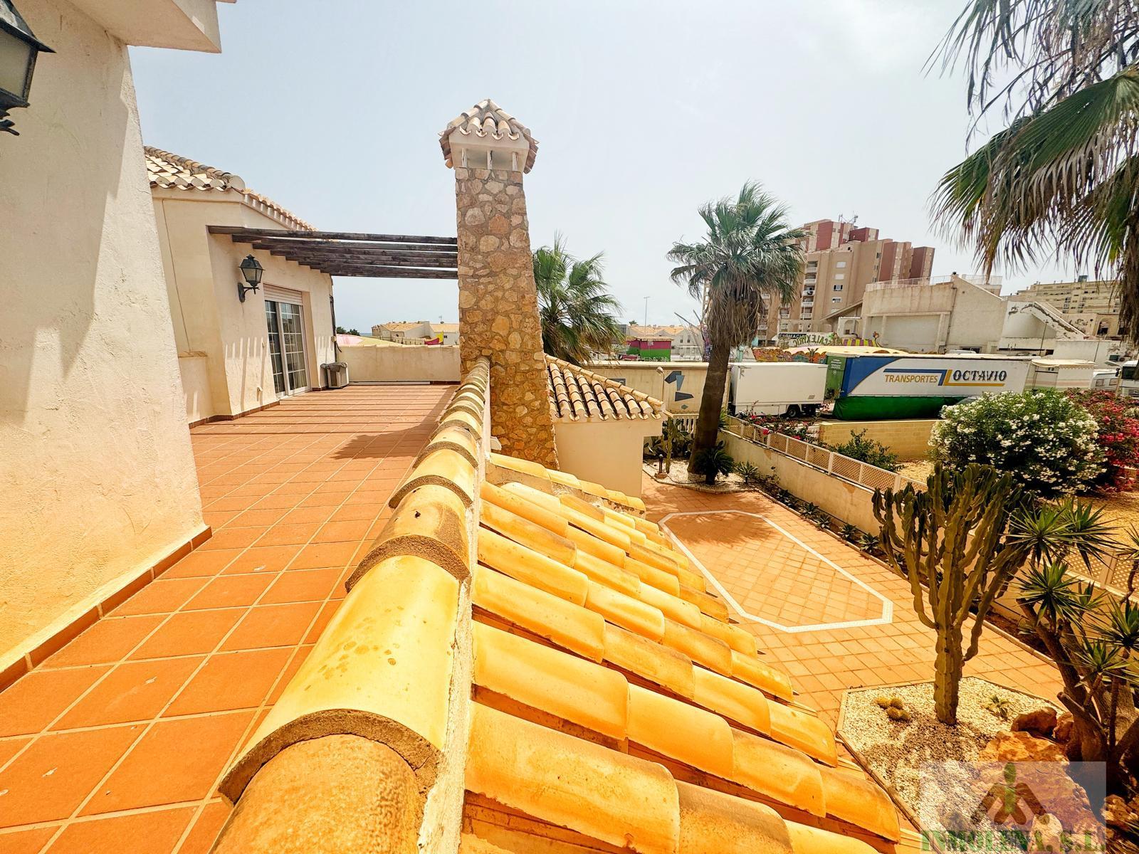 For sale of chalet in La Manga del Mar Menor