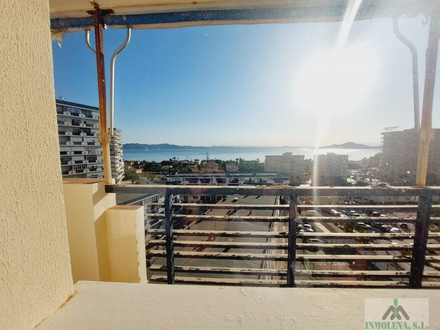 For sale of apartment in La Manga del Mar Menor