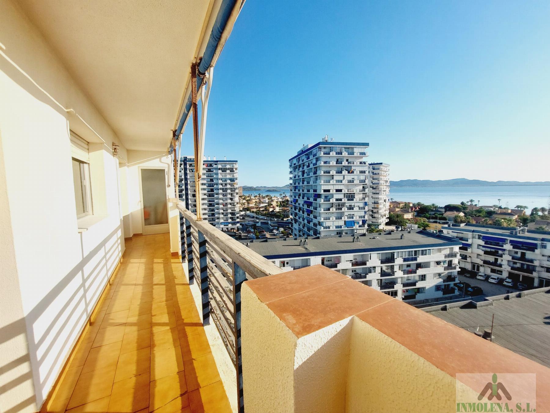 For sale of apartment in La Manga del Mar Menor