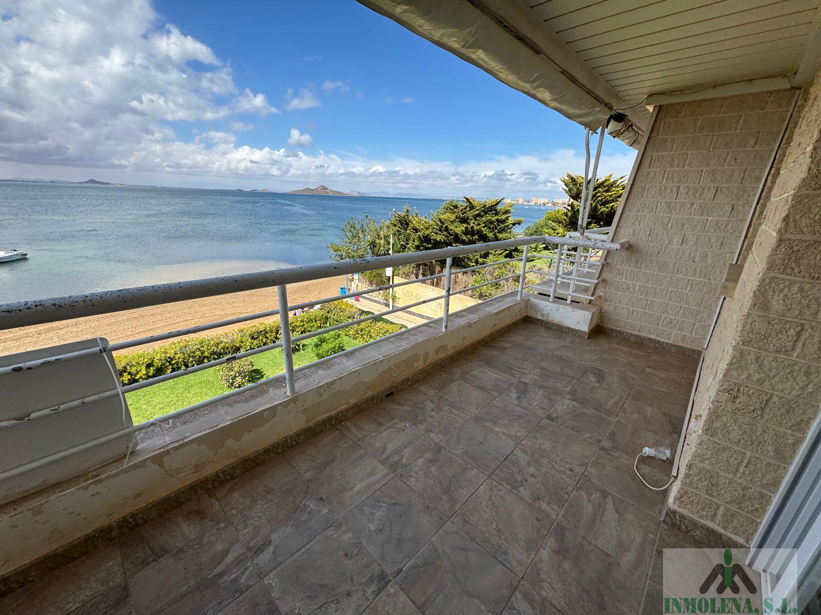 For sale of flat in La Manga del Mar Menor