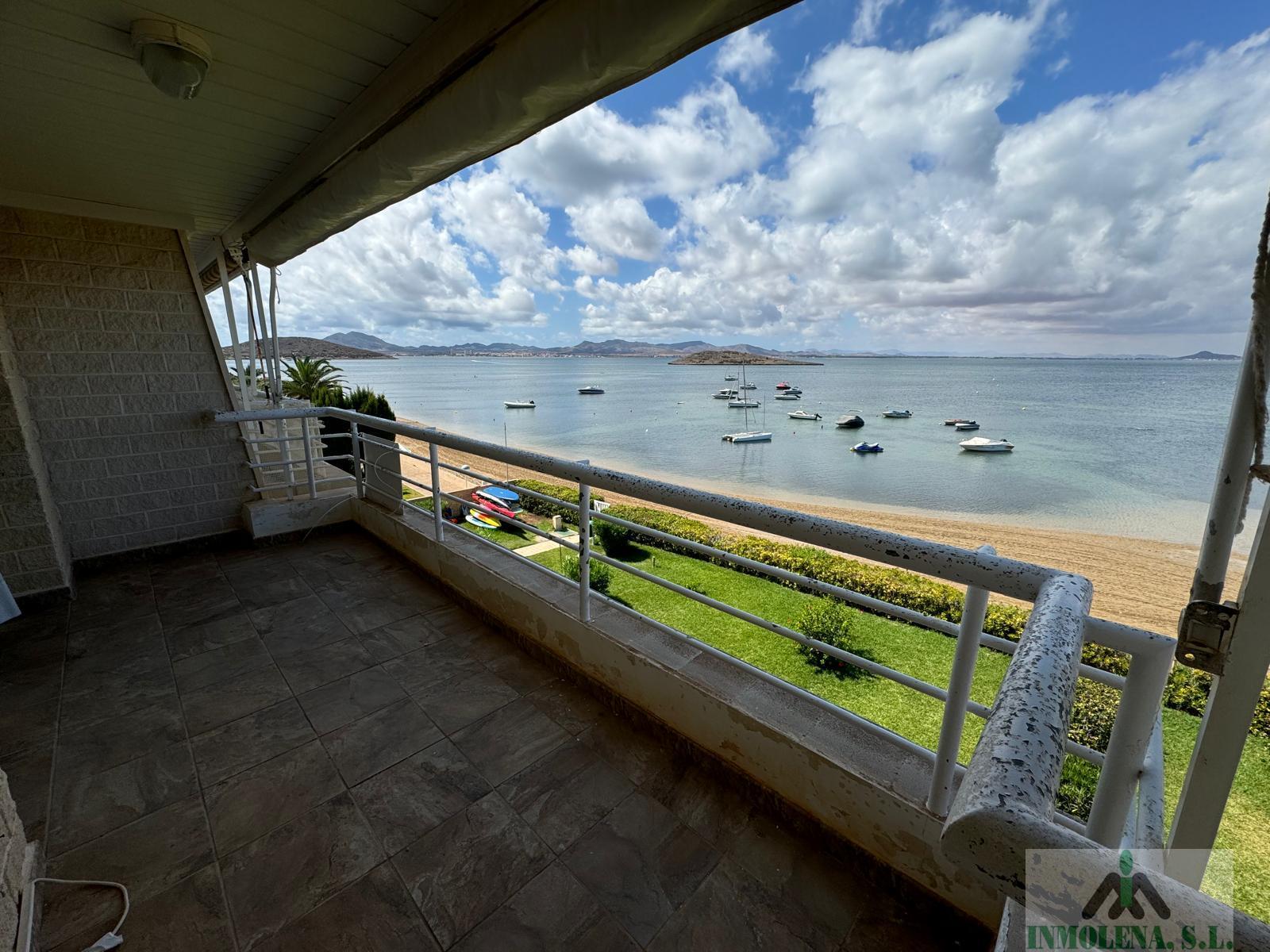 For sale of flat in La Manga del Mar Menor