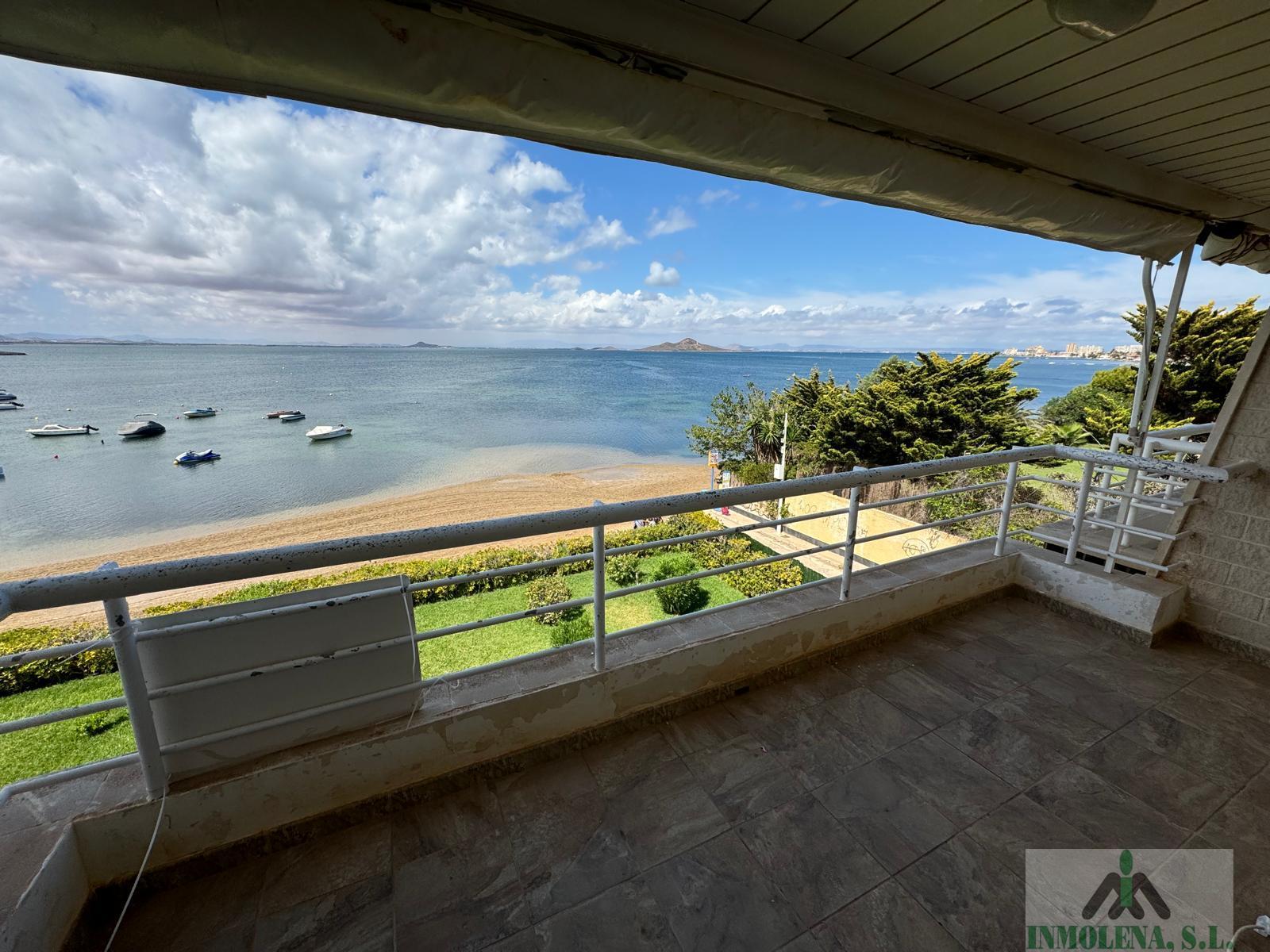 For sale of flat in La Manga del Mar Menor