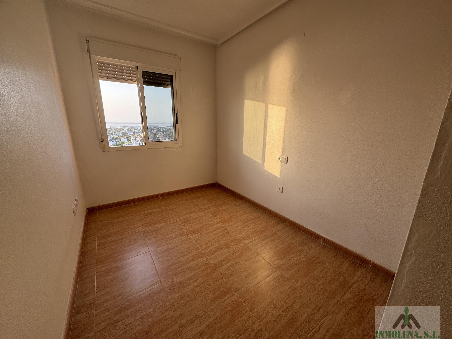 For sale of flat in La Manga del Mar Menor