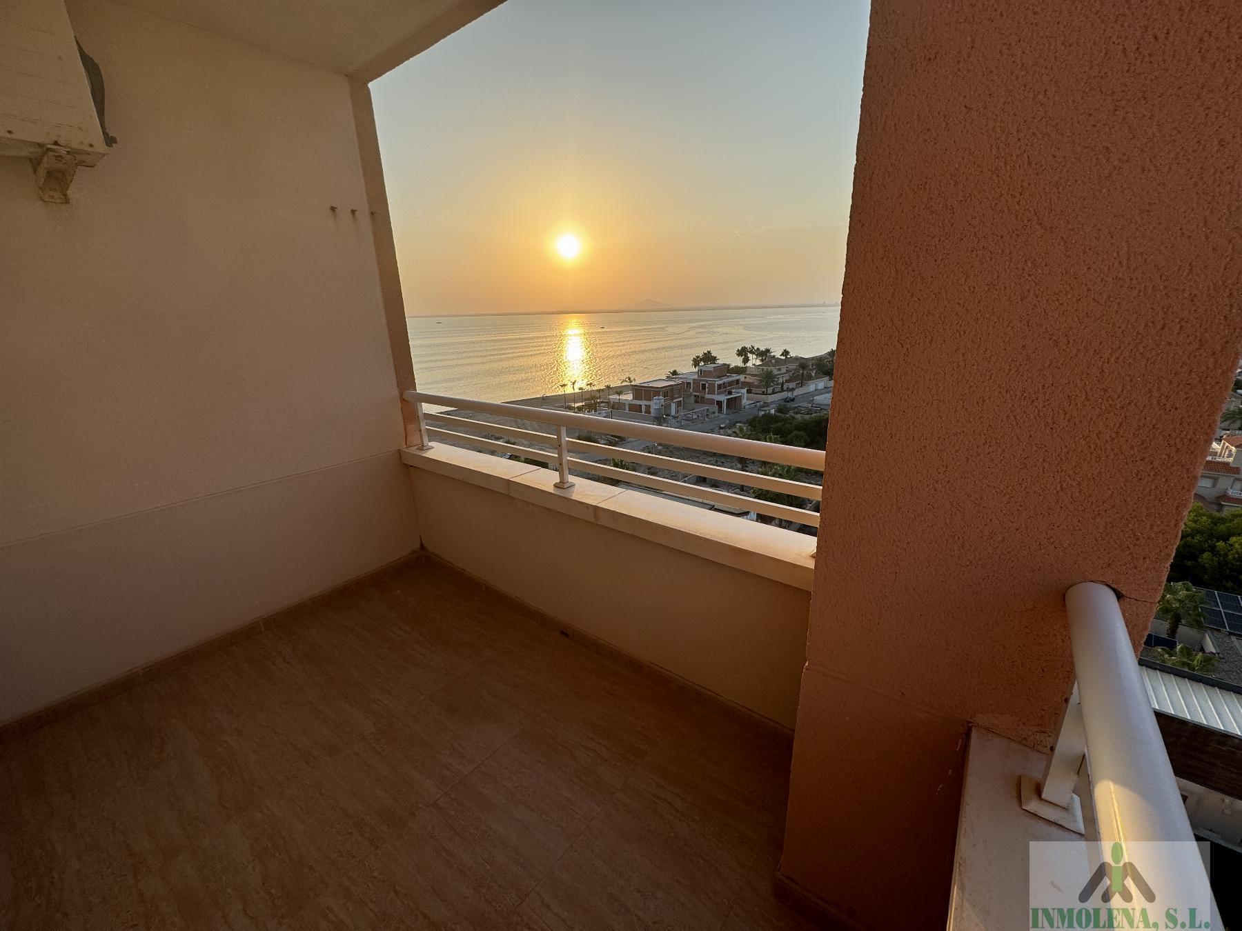 For sale of flat in La Manga del Mar Menor
