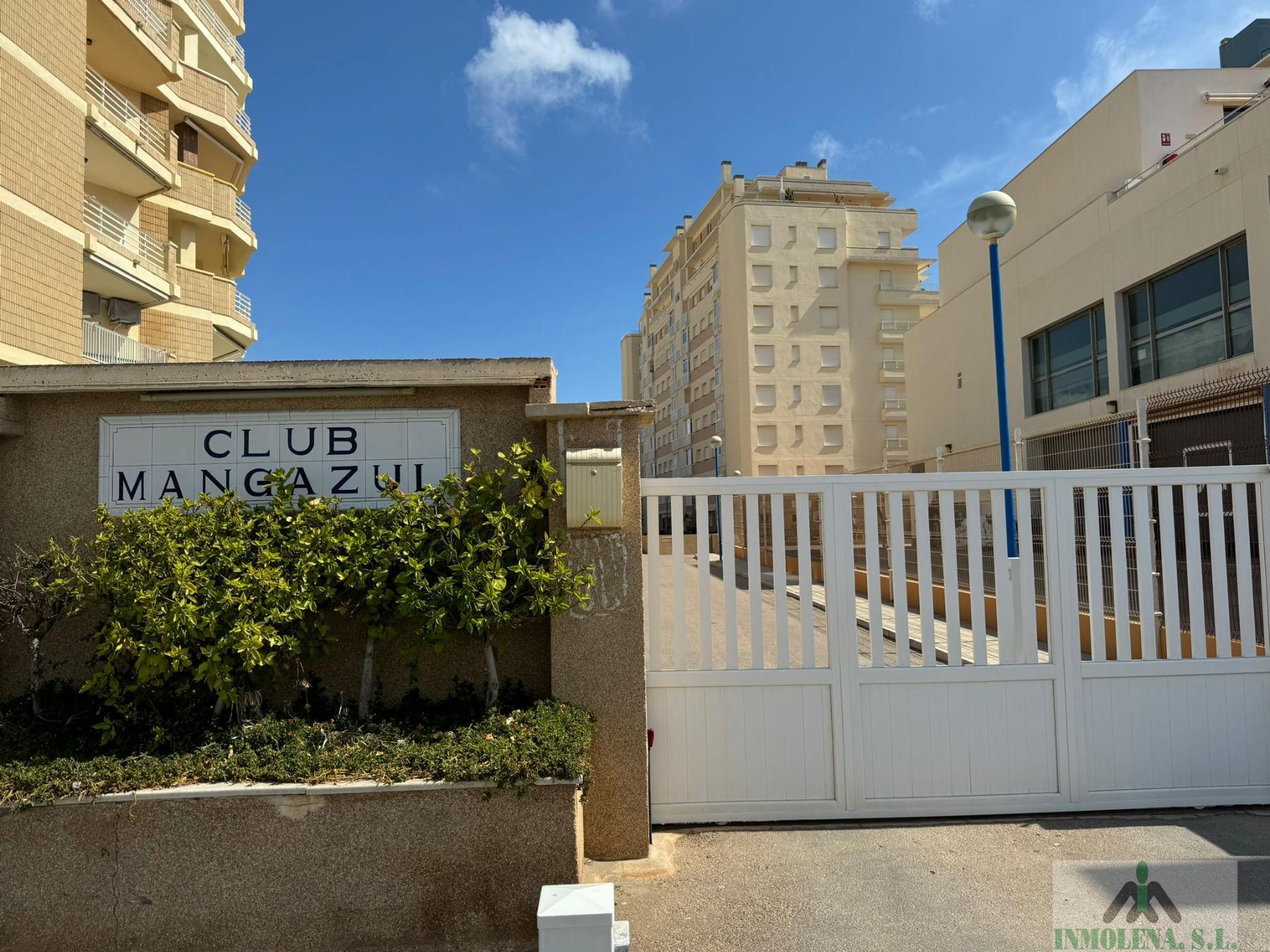 Venta de garaje en La Manga del Mar Menor