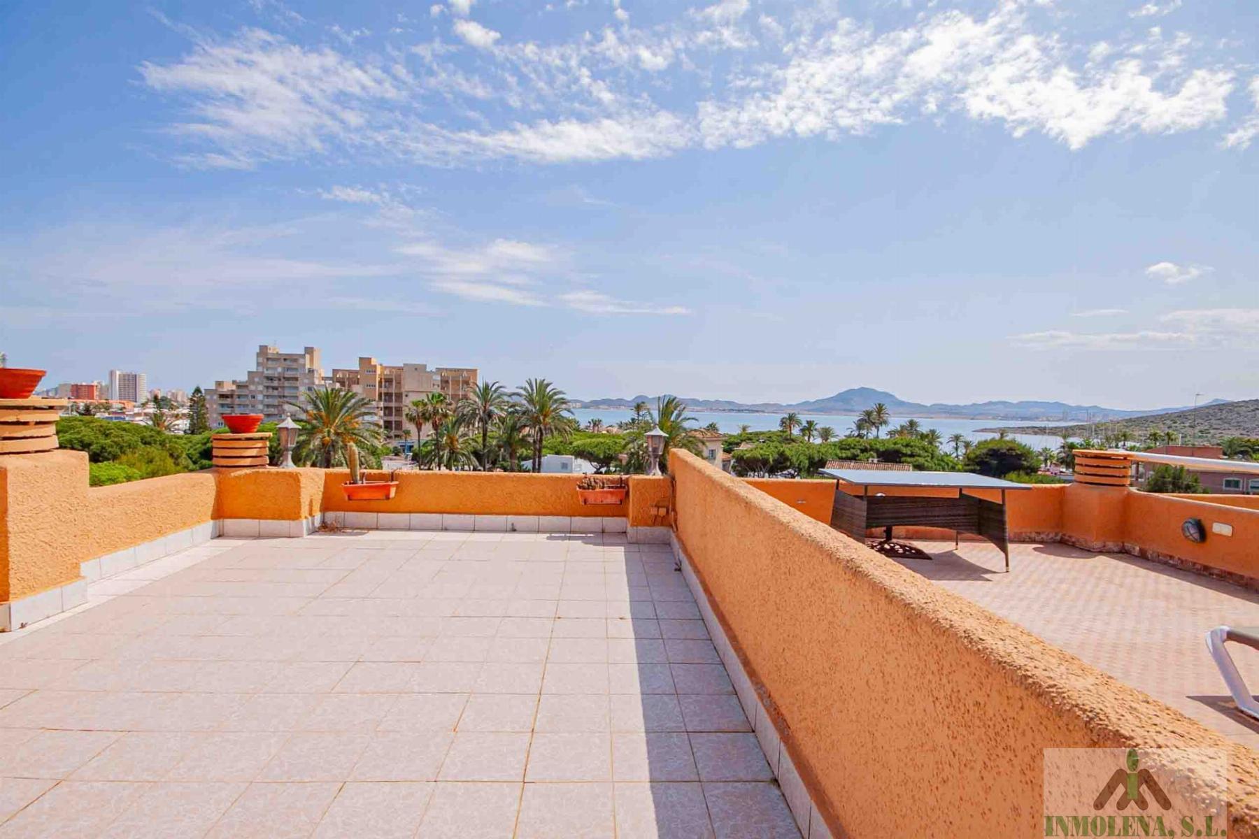 For sale of flat in La Manga del Mar Menor