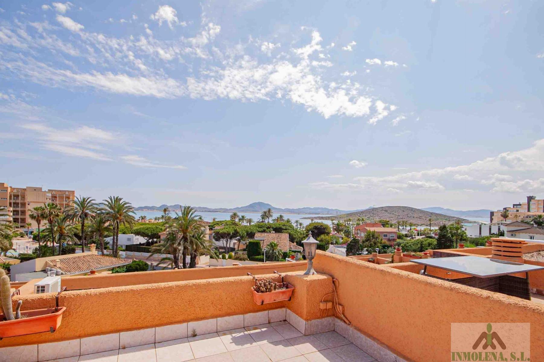 For sale of flat in La Manga del Mar Menor