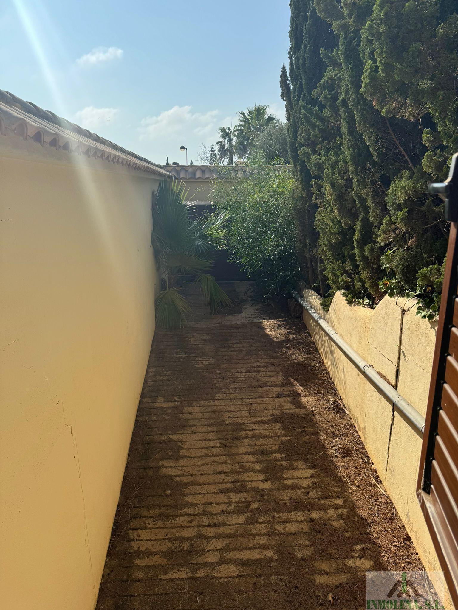 For sale of chalet in La Manga del Mar Menor