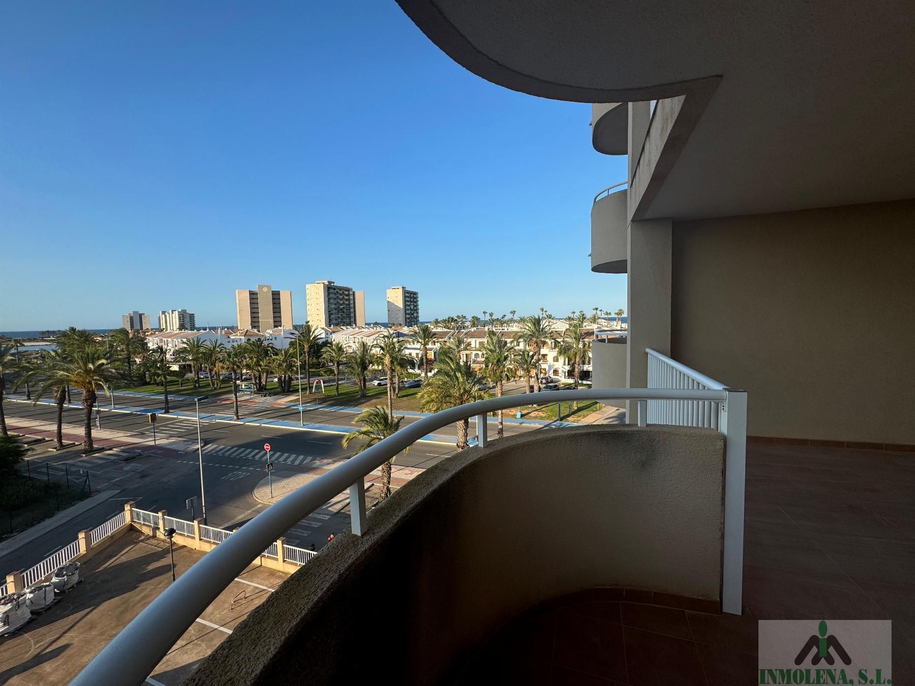 For sale of flat in La Manga del Mar Menor