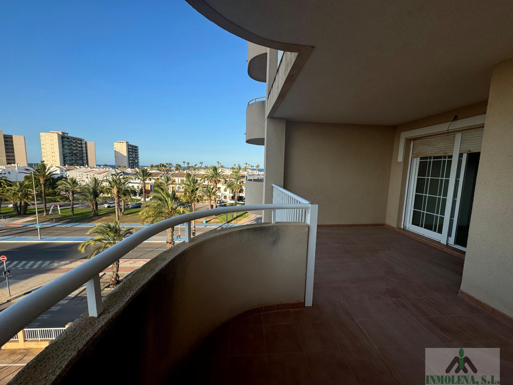 For sale of flat in La Manga del Mar Menor