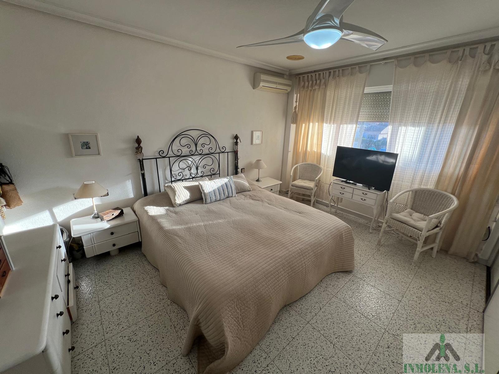For sale of chalet in La Manga del Mar Menor