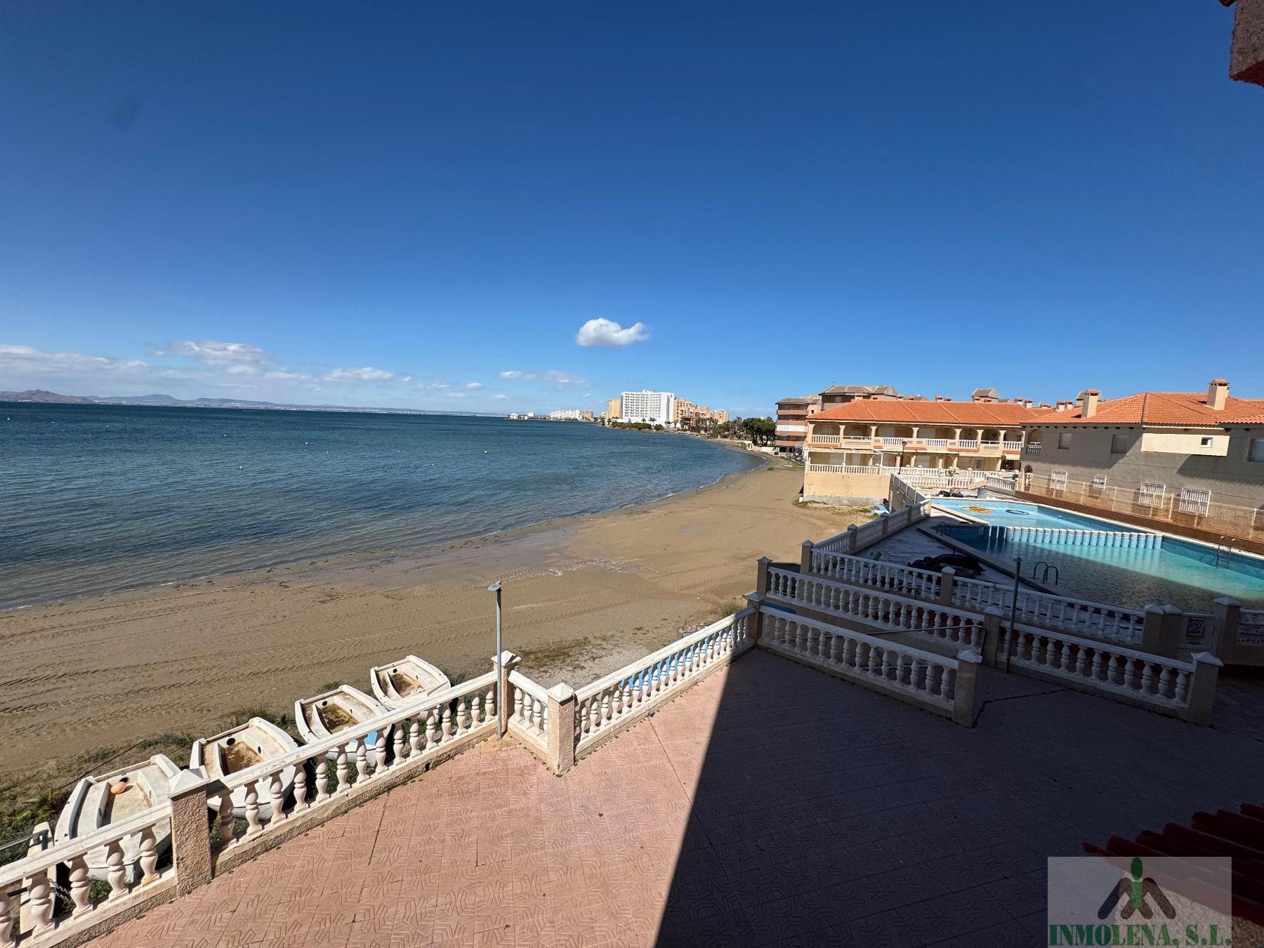 For sale of flat in La Manga del Mar Menor