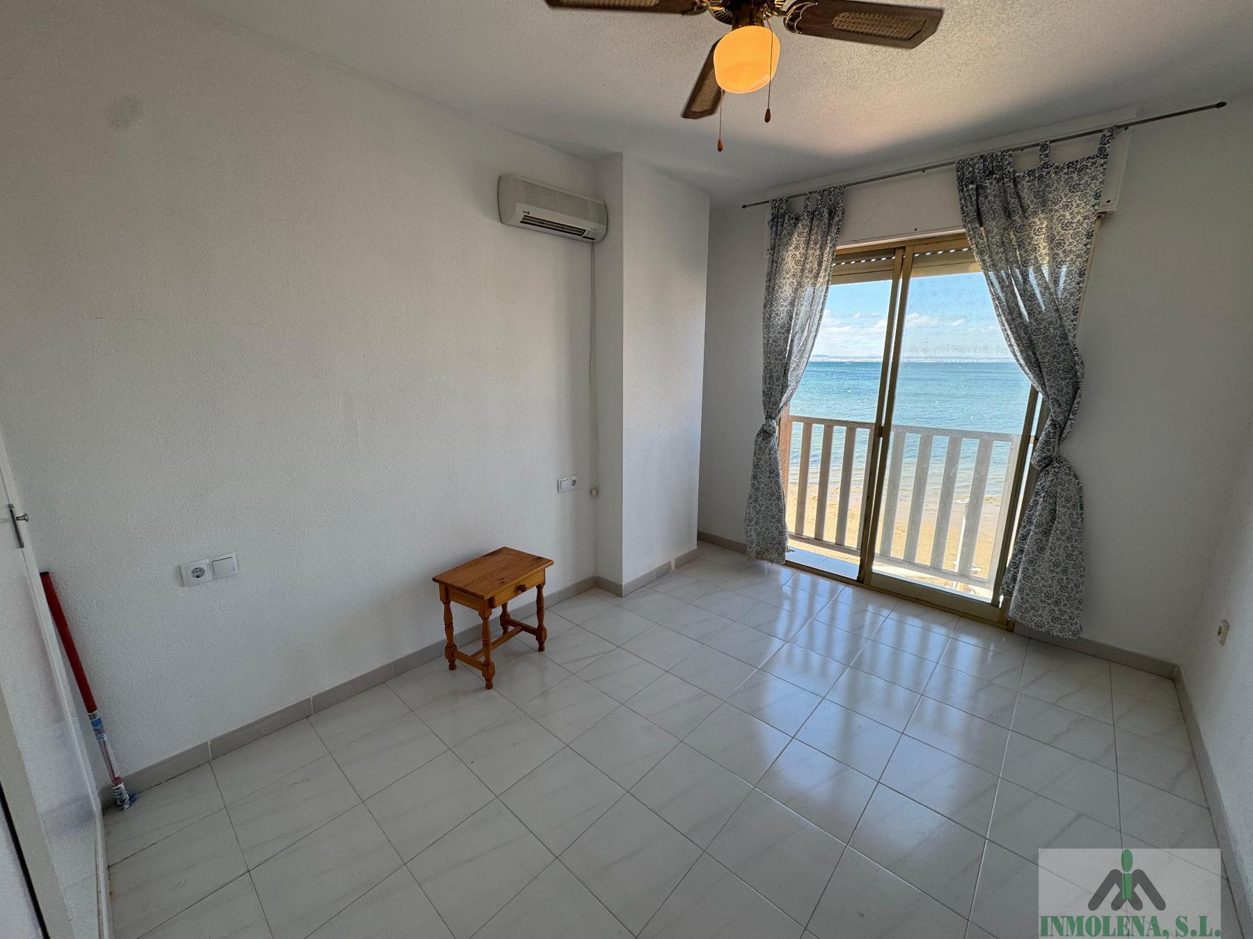 For sale of flat in La Manga del Mar Menor
