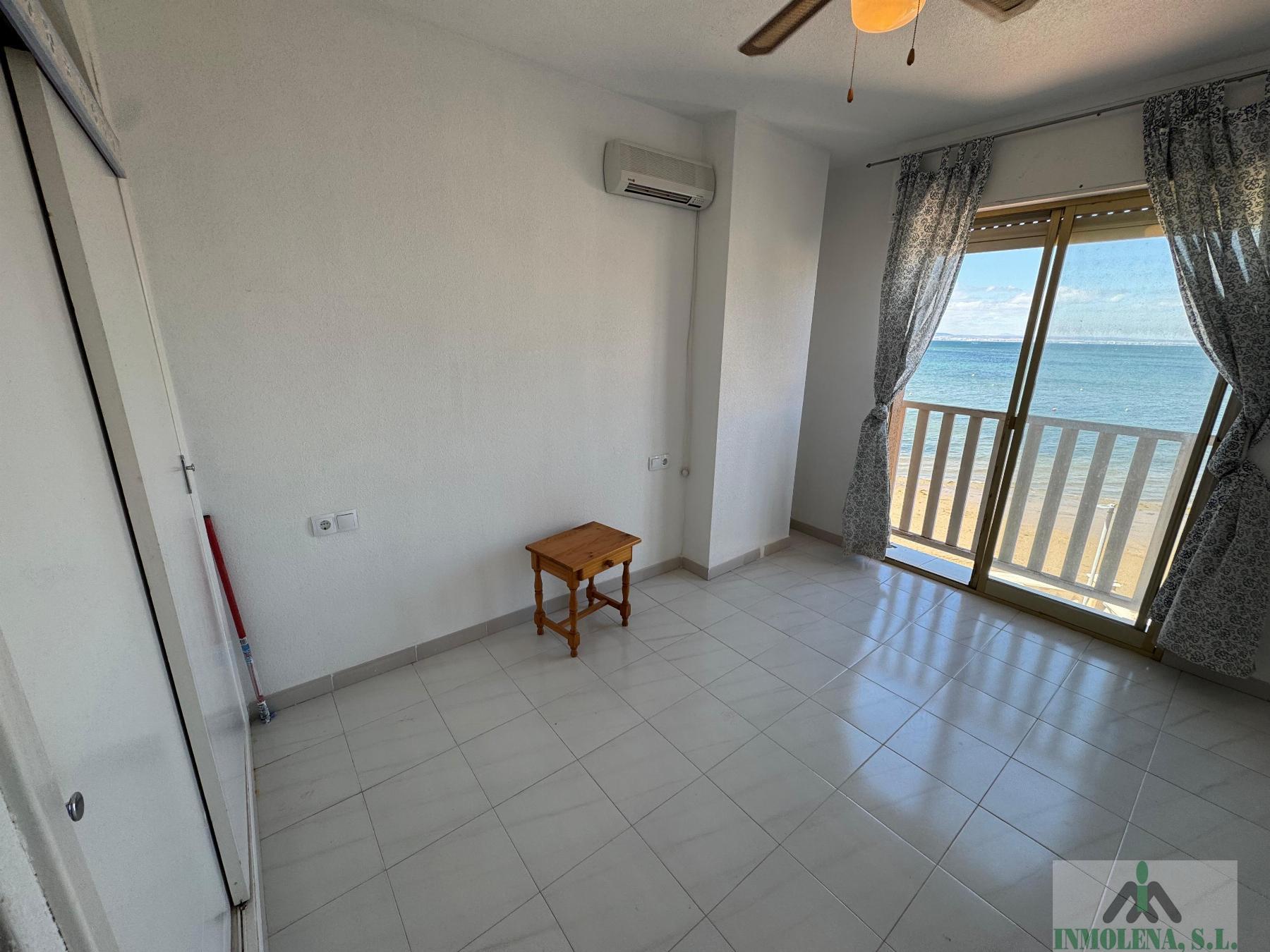 For sale of flat in La Manga del Mar Menor