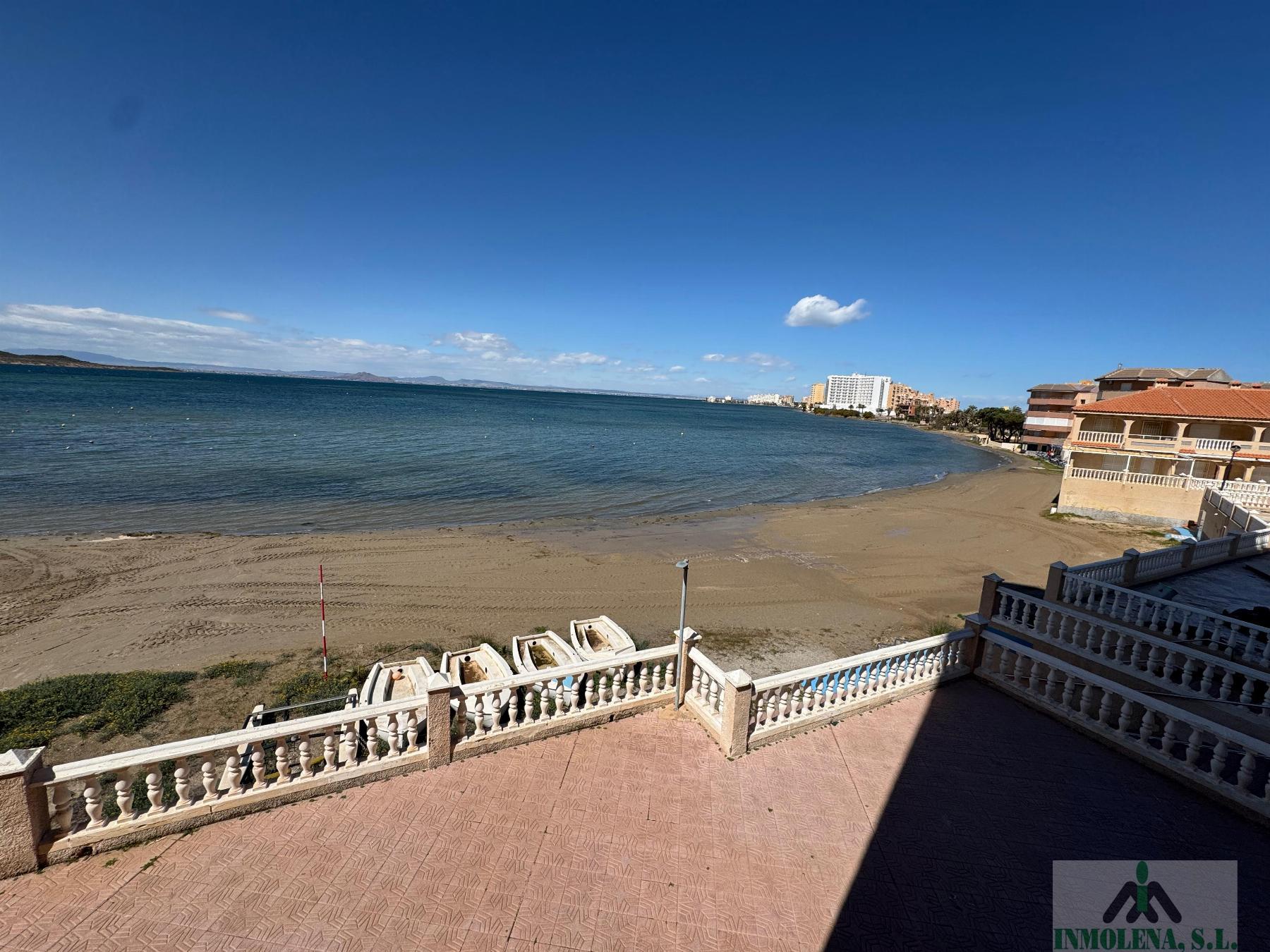 For sale of flat in La Manga del Mar Menor