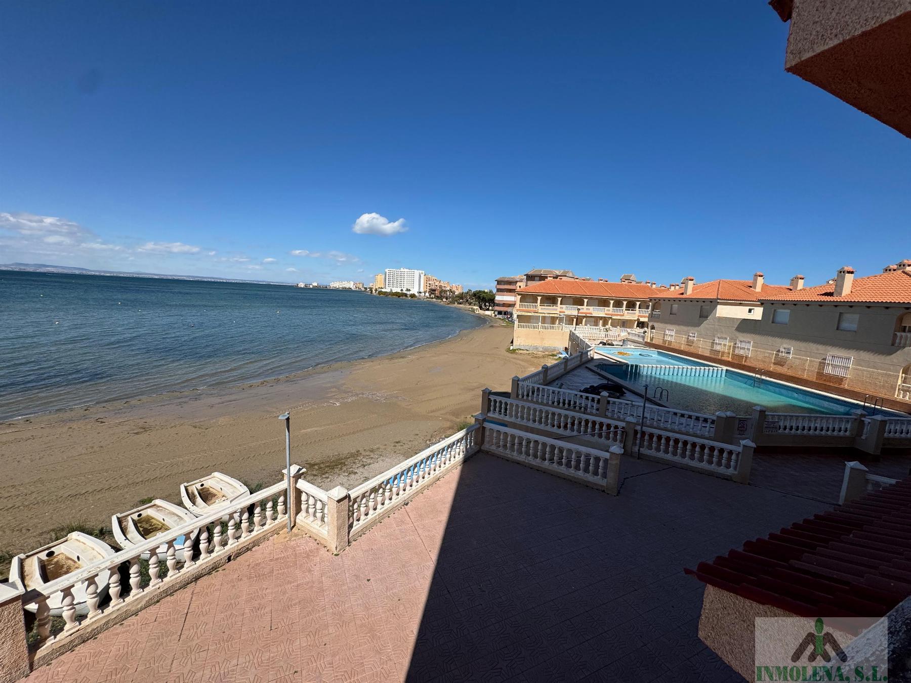 For sale of flat in La Manga del Mar Menor