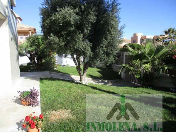 For sale of chalet in La Manga del Mar Menor
